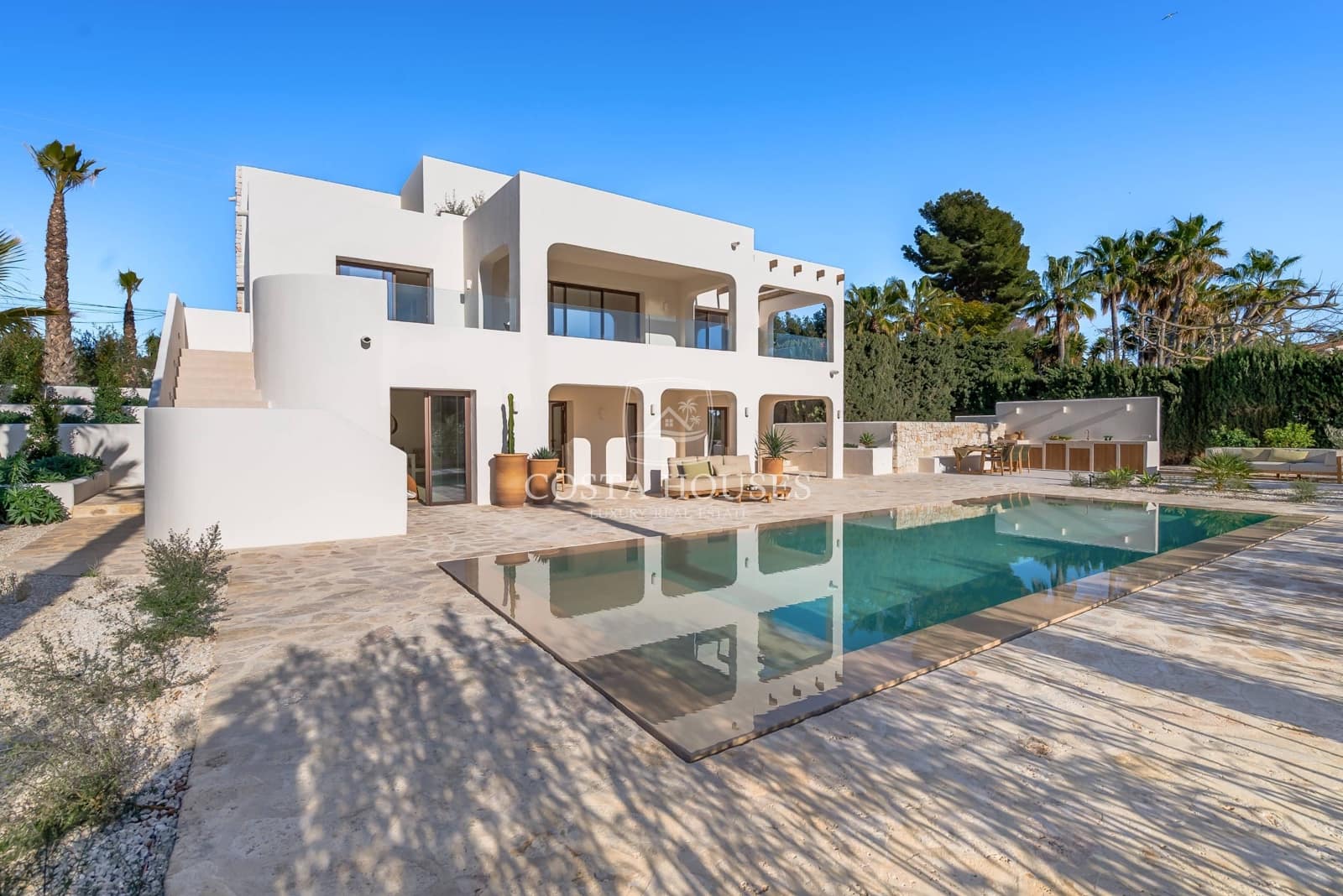 5 bedroom Villa for sale in Benissa with pool garage - € 2,795,000 (Ref: 9096509)