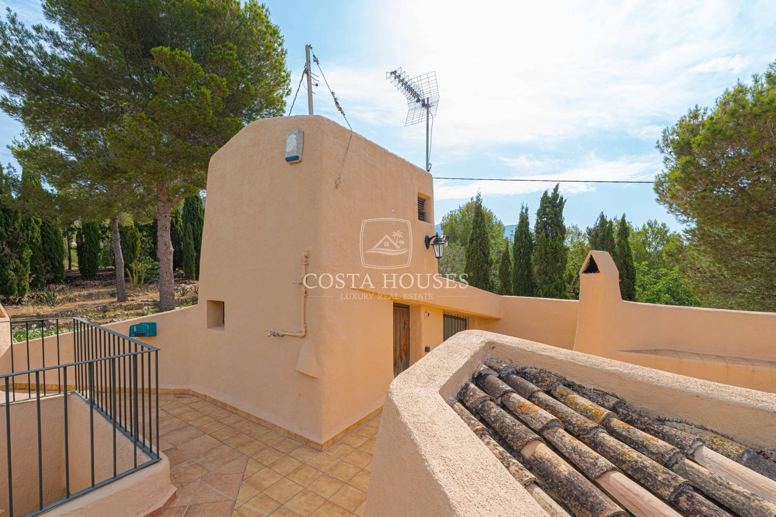 3 slaapkamer Finca/Landhuis te koop in Denia met zwembad - € 645.000 (Ref: 9099047)