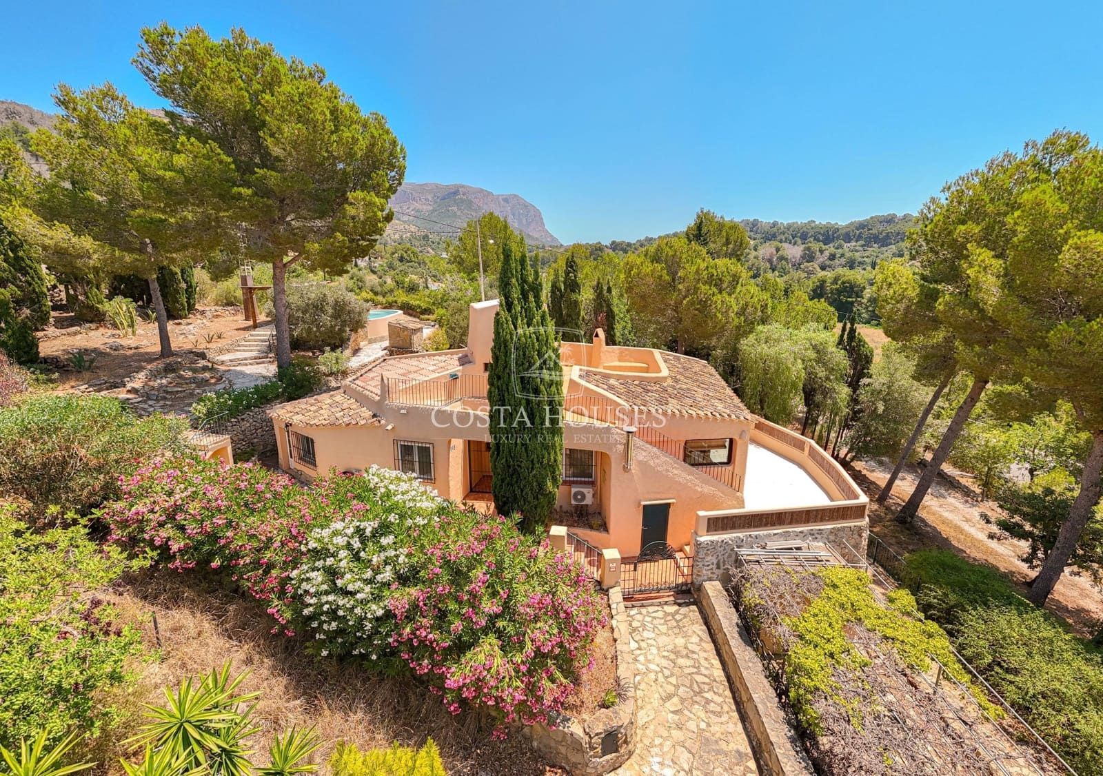3 slaapkamer Finca/Landhuis te koop in Denia met zwembad - € 645.000 (Ref: 9099047)