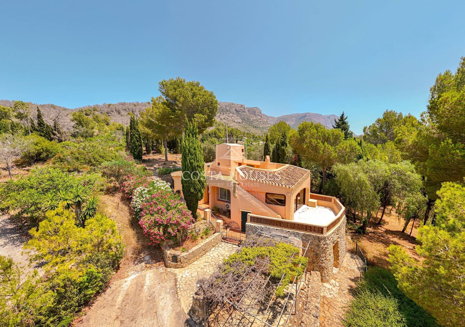 3 slaapkamer Finca/Landhuis te koop in Denia met zwembad - € 645.000 (Ref: 9099047)