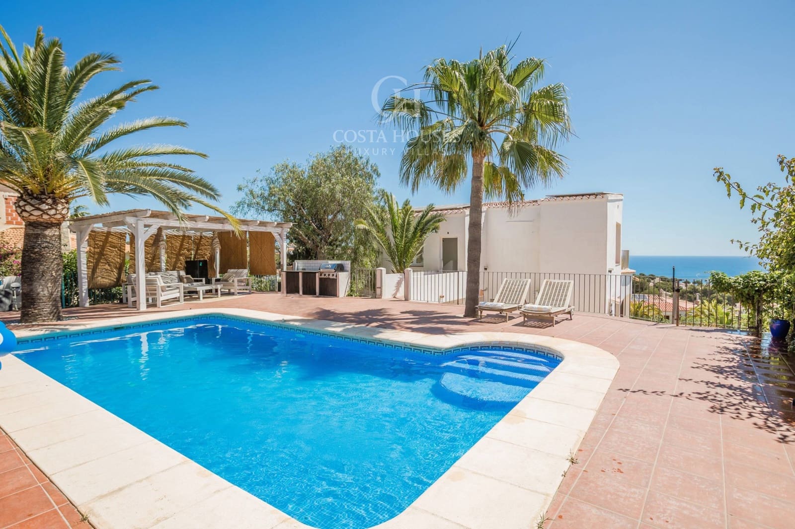 Chalet de 4 habitaciones en Javea / Xàbia en venta con piscina garaje - 1.195.000 € (Ref: 9141551)