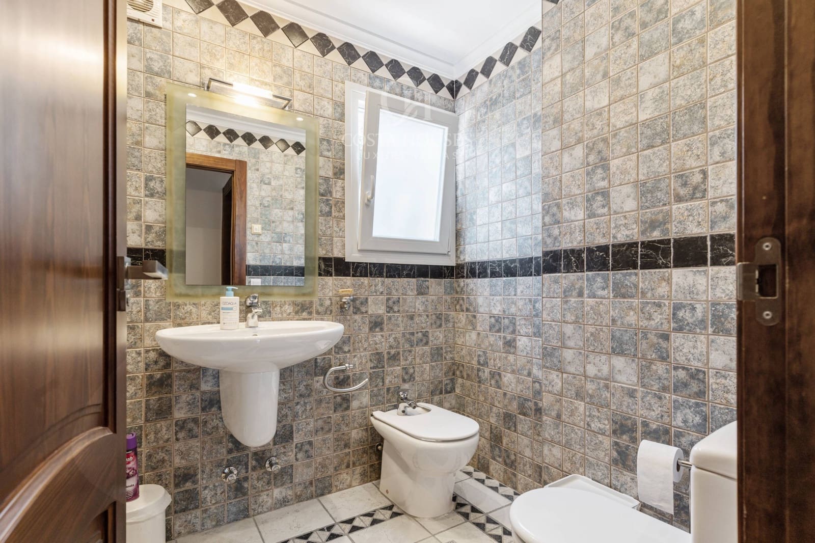 4 soveværelse Villa til salg i Pinosol med swimmingpool - € 1.090.000 (Ref: 9147043)