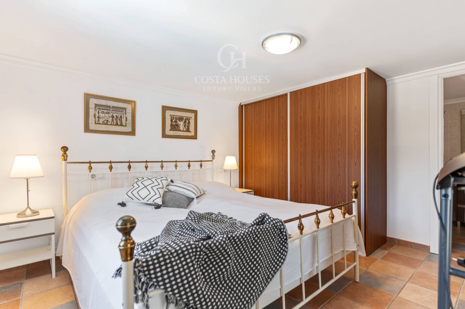 4 soveværelse Villa til salg i Pinosol med swimmingpool - € 1.090.000 (Ref: 9147043)