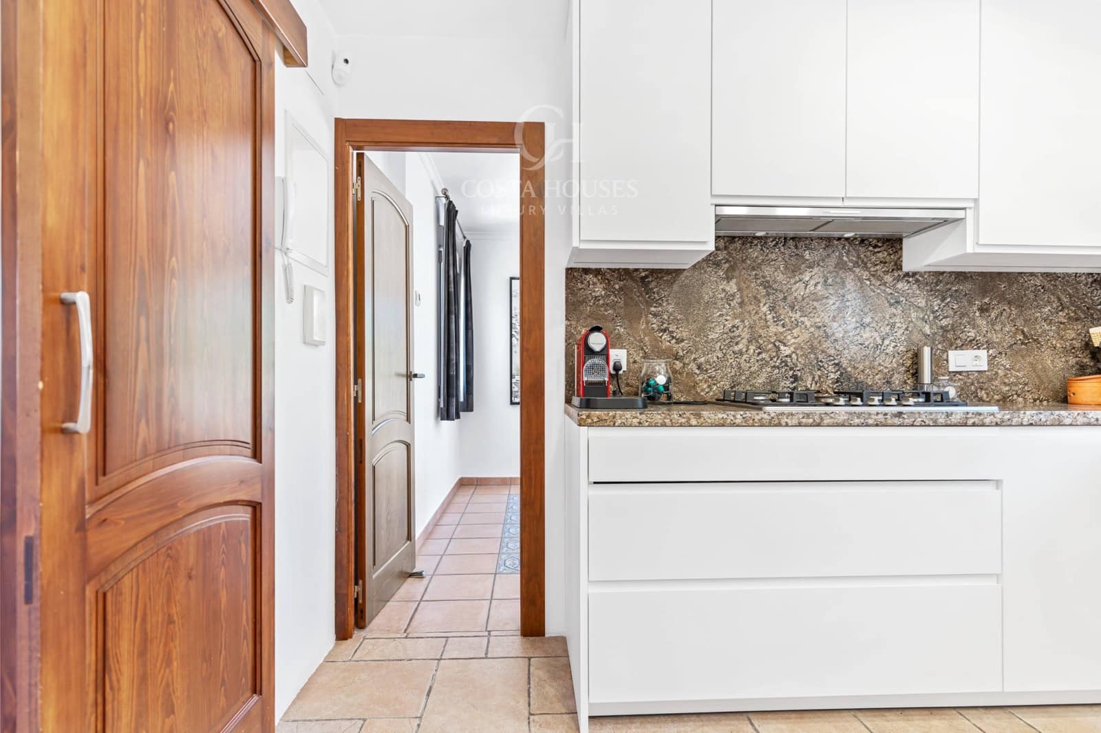 4 soveværelse Villa til salg i Pinosol med swimmingpool - € 1.090.000 (Ref: 9147043)