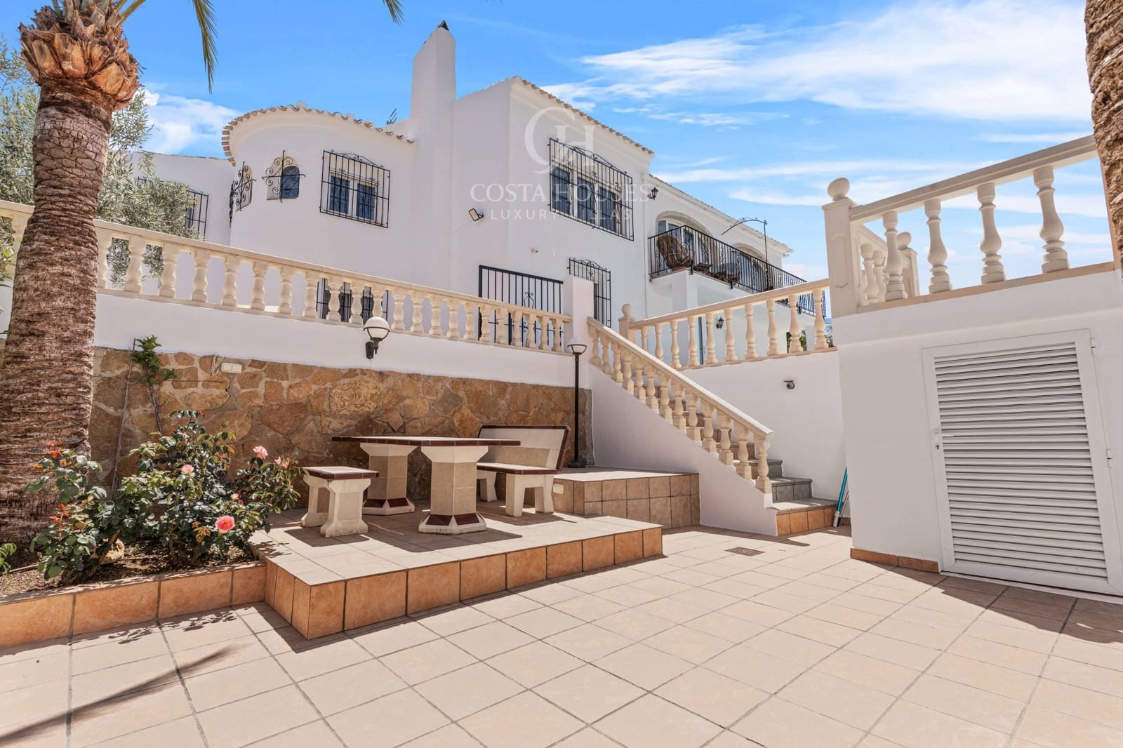 4 soveværelse Villa til salg i Pinosol med swimmingpool - € 1.090.000 (Ref: 9147043)