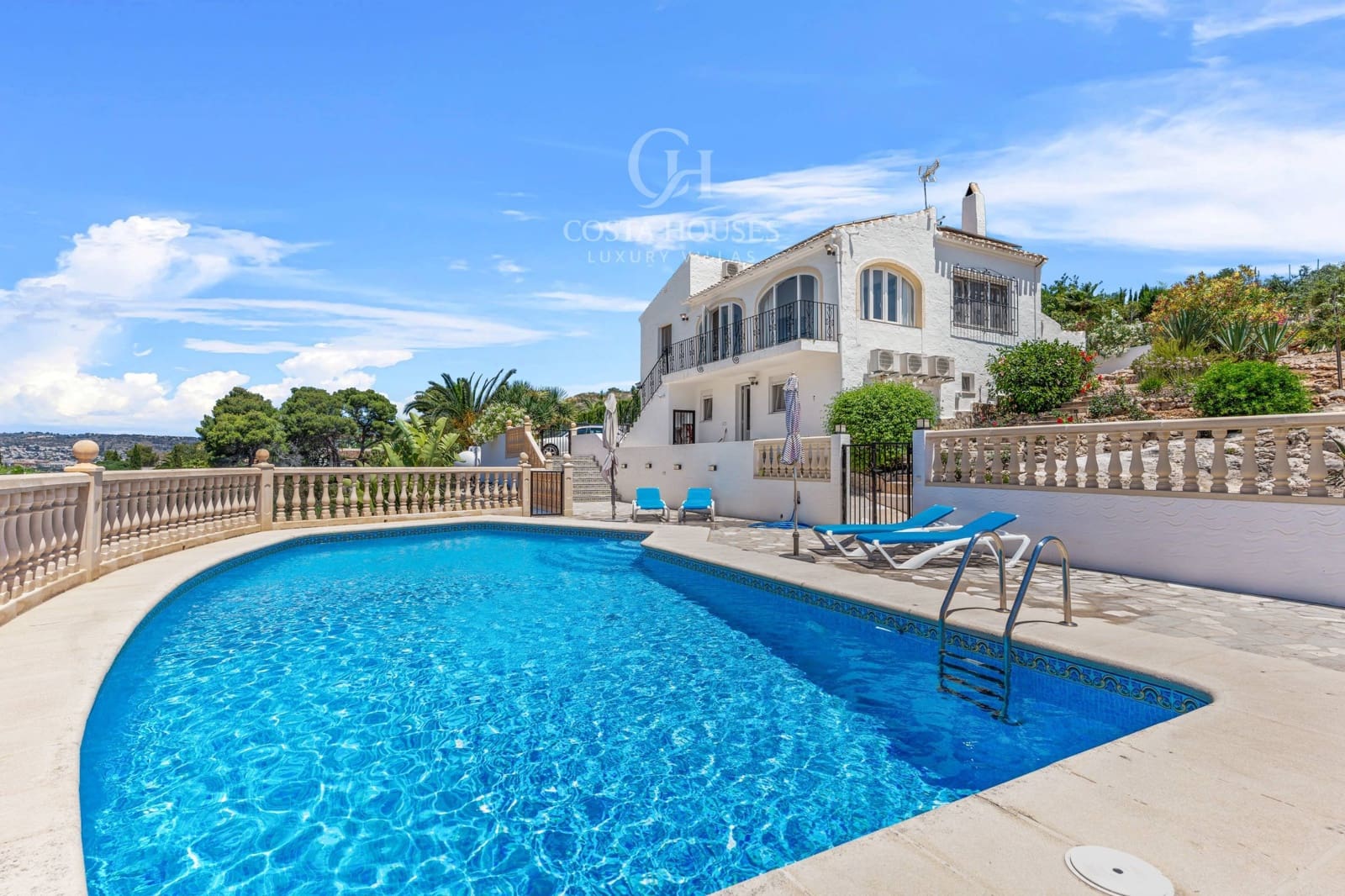 4 chambre Villa/Maison à vendre à Javea / Xabia avec piscine - 750 000 € (Ref: 9149182)