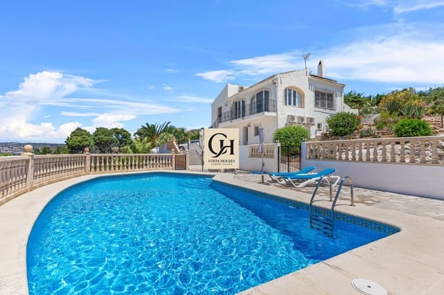 4 chambre Villa/Maison à vendre à Javea / Xàbia avec piscine - 750 000 € (Ref: 9149182)