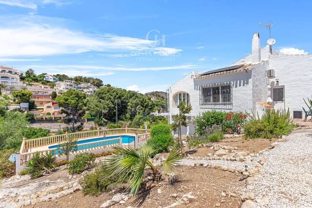 4 chambre Villa/Maison à vendre à Javea / Xàbia avec piscine - 750 000 € (Ref: 9149182)