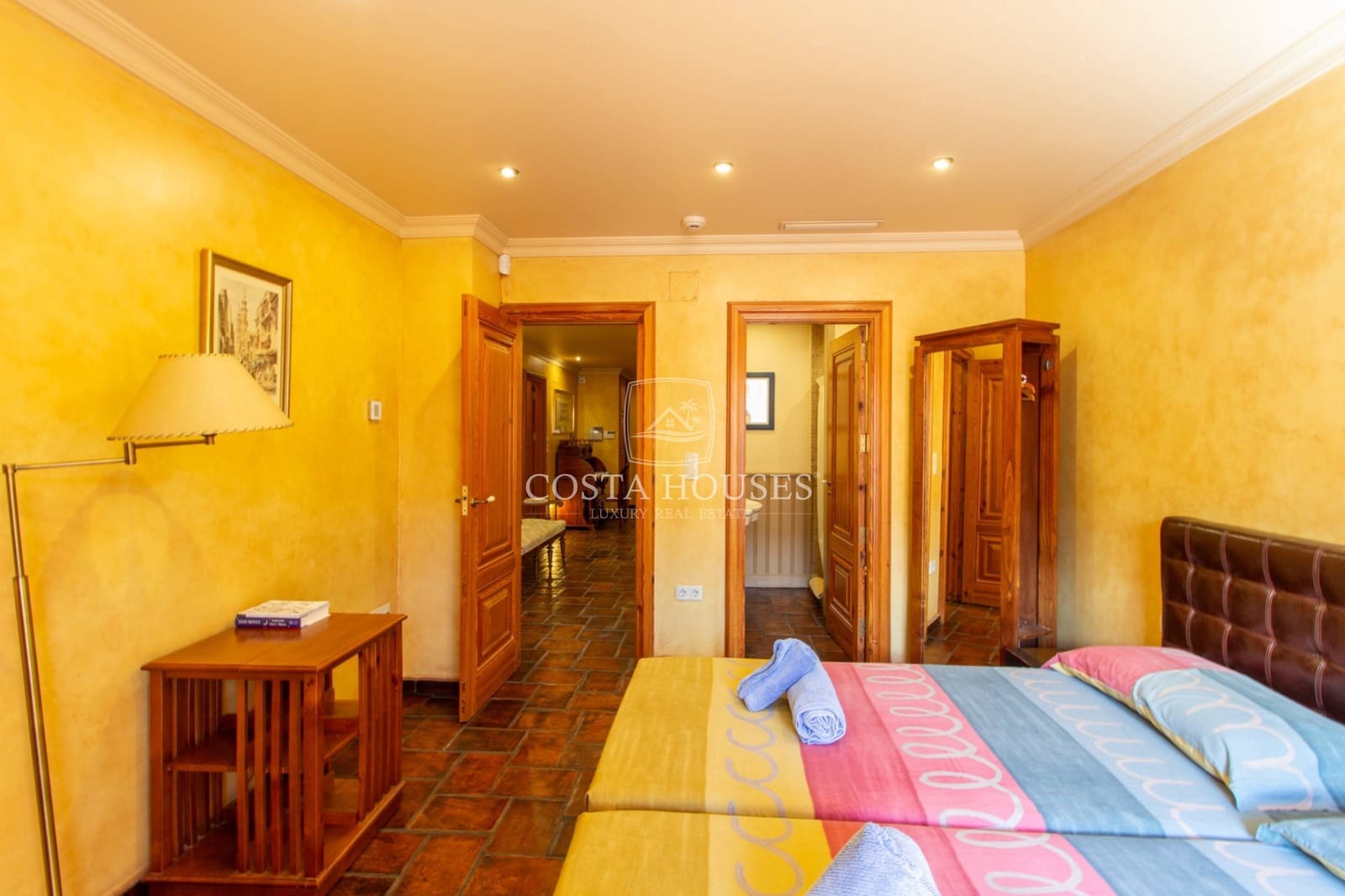 4 bedroom Townhouse for sale in Denia with garage - € 1,350,000 (Ref: 9164805)