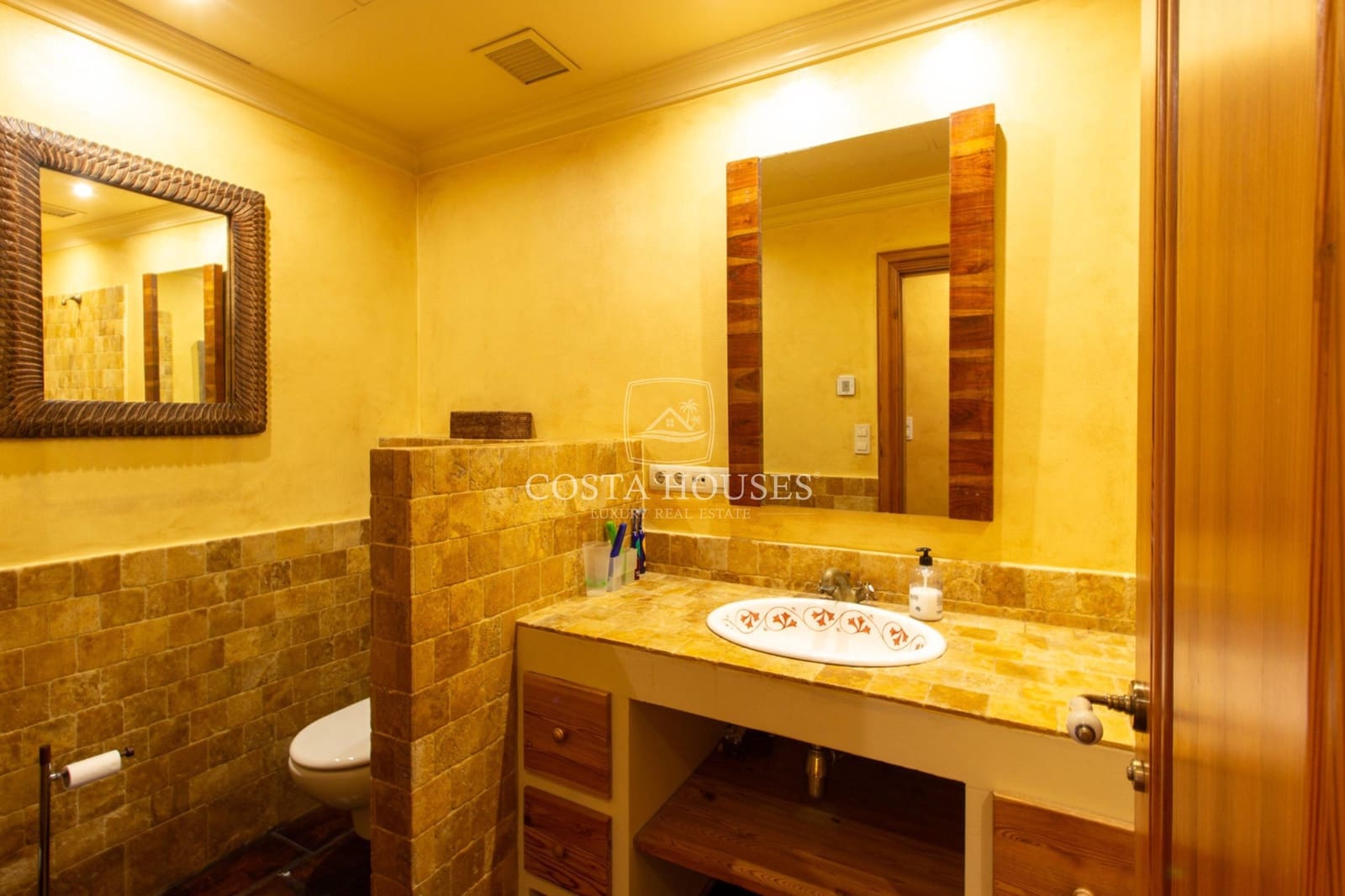 4 bedroom Townhouse for sale in Denia with garage - € 1,350,000 (Ref: 9164805)