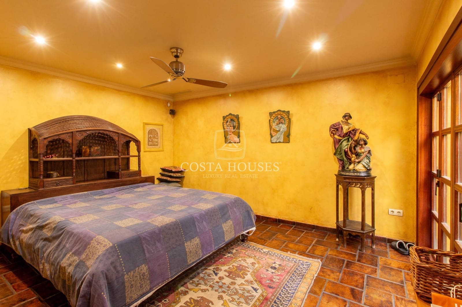 4 bedroom Townhouse for sale in Denia with garage - € 1,350,000 (Ref: 9164805)