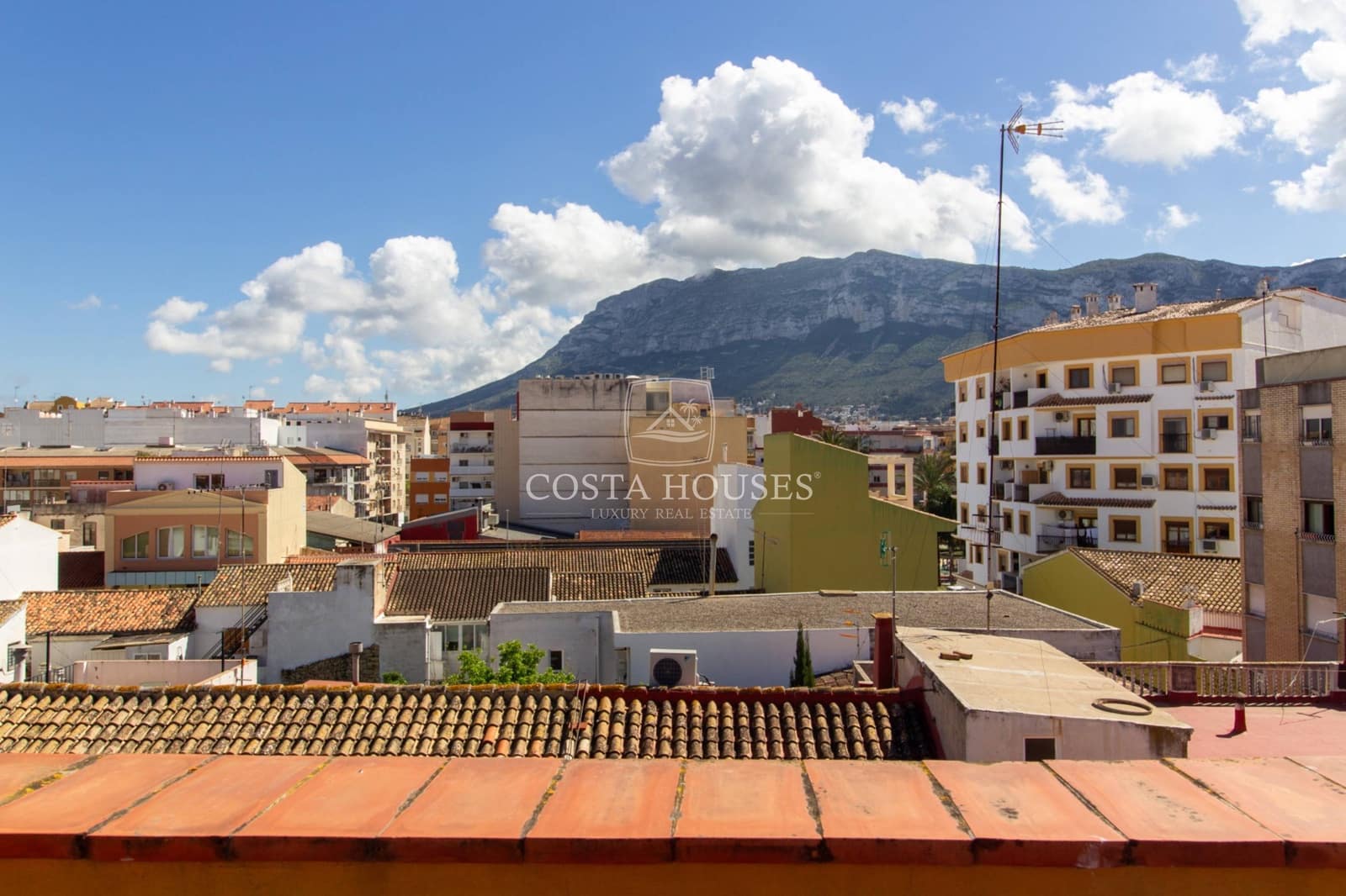 4 bedroom Townhouse for sale in Denia with garage - € 1,350,000 (Ref: 9164805)
