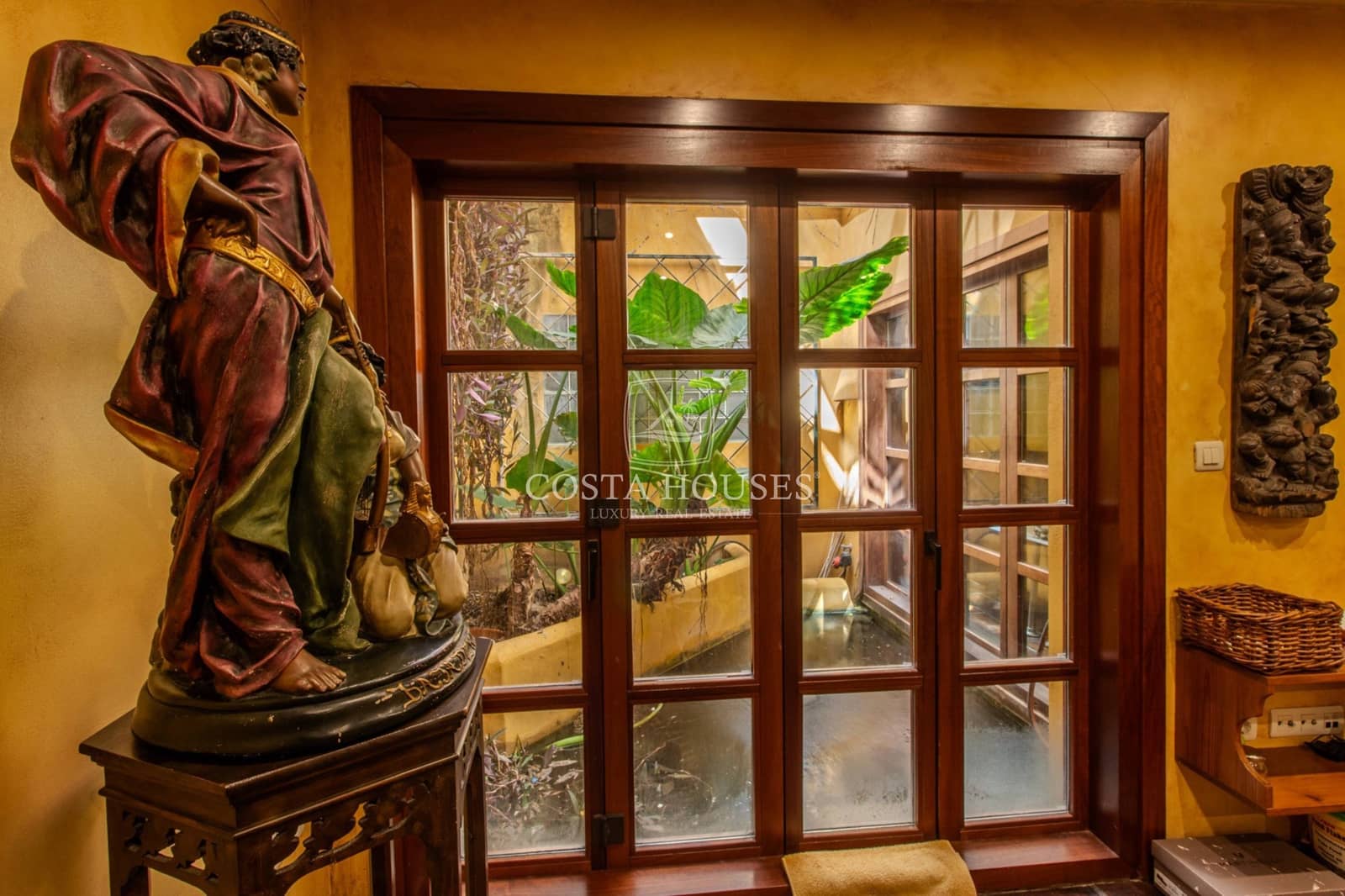 4 bedroom Townhouse for sale in Denia with garage - € 1,350,000 (Ref: 9164805)