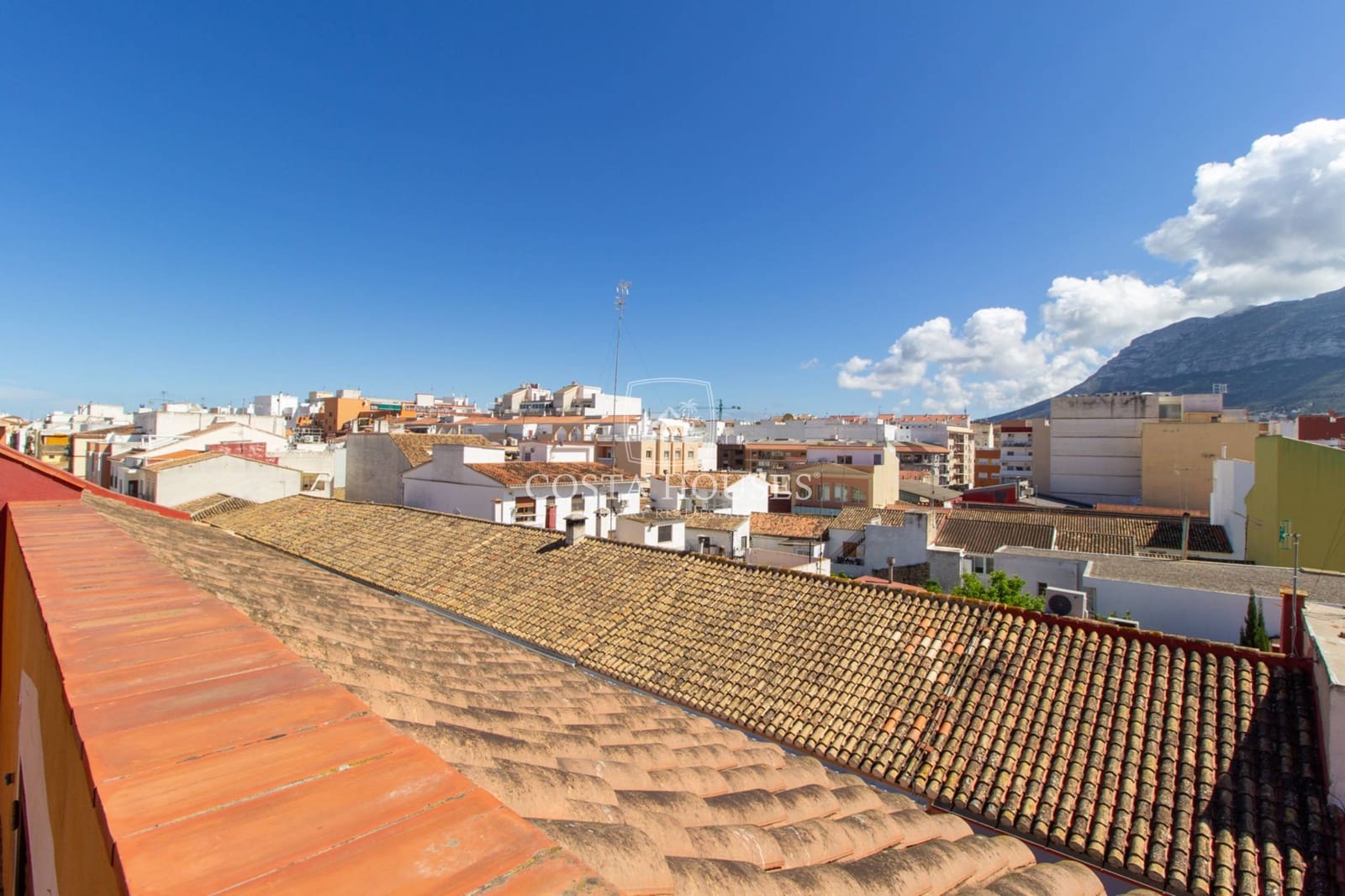 4 bedroom Townhouse for sale in Denia with garage - € 1,350,000 (Ref: 9164805)