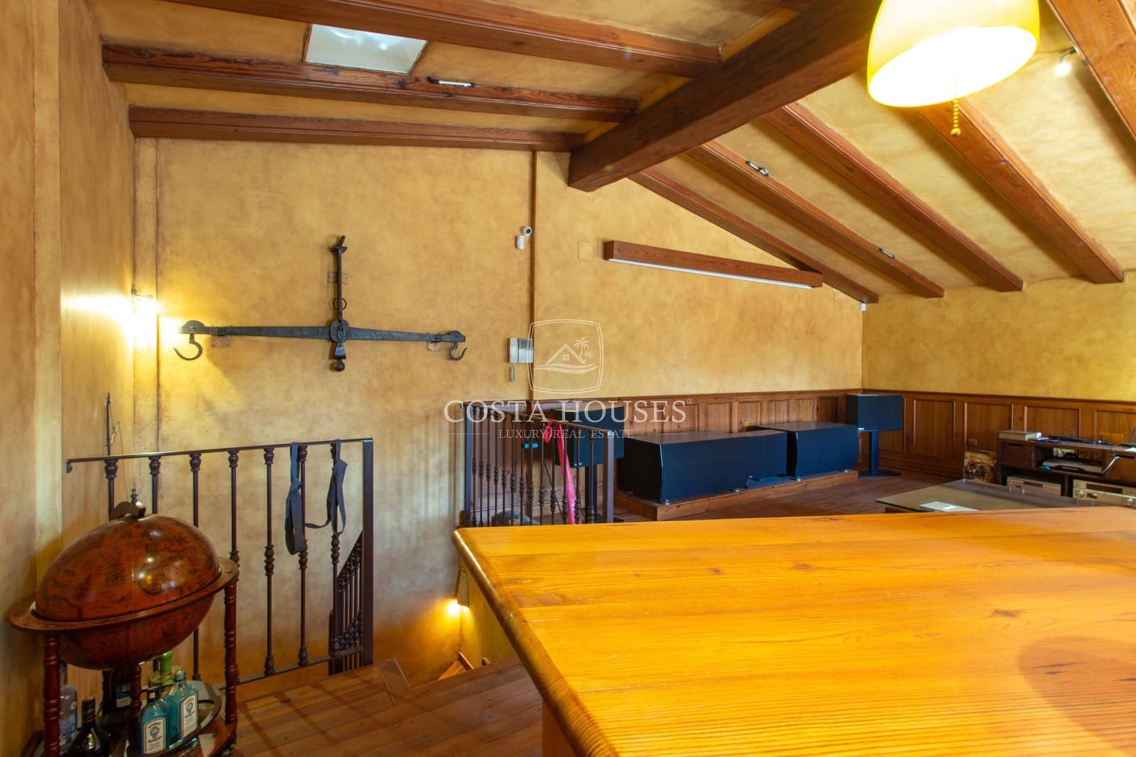 4 bedroom Townhouse for sale in Denia with garage - € 1,350,000 (Ref: 9164805)