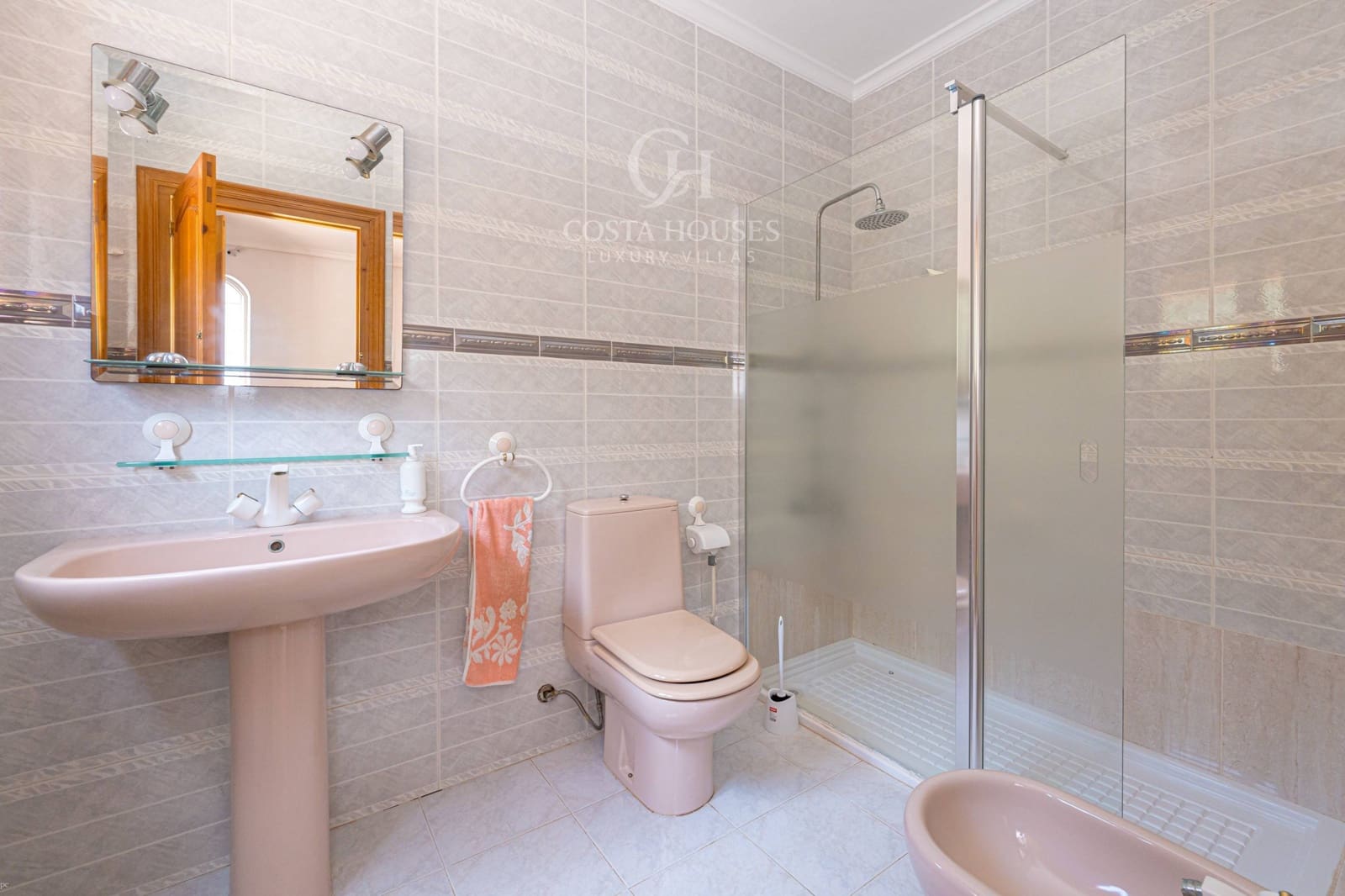 4 makuuhuone Huvila myytävänä paikassa Javea / Xabia mukana 
autotalli - 1 350 000 € (Ref: 9165718)