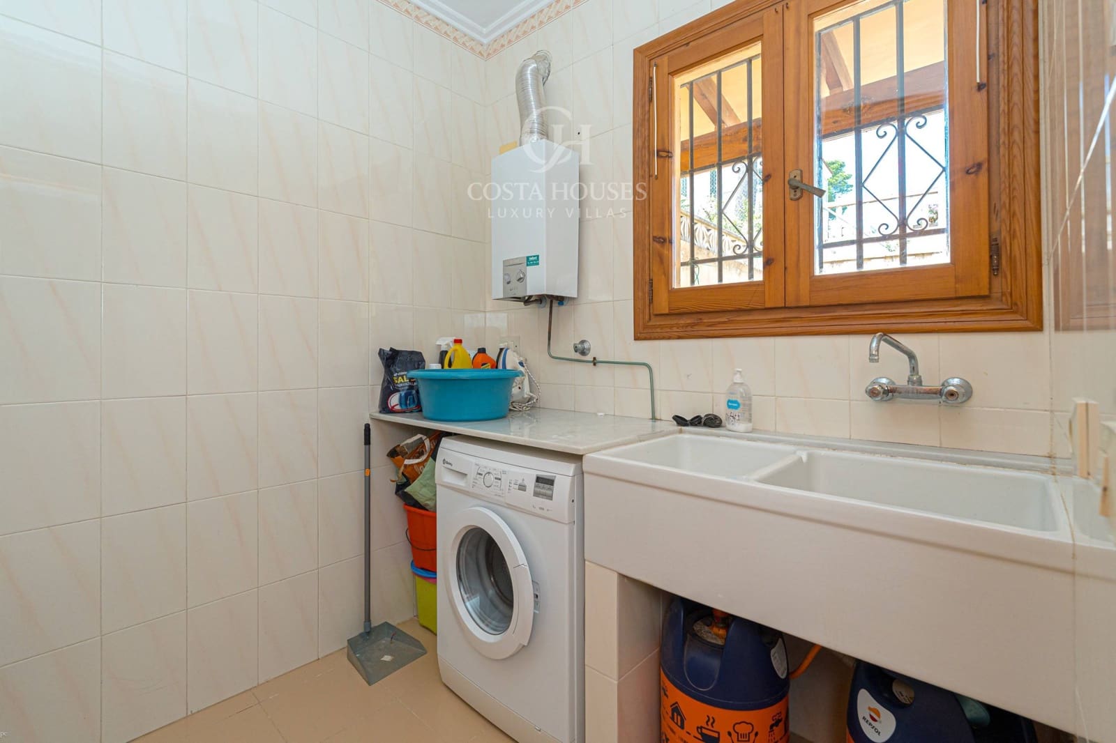 4 makuuhuone Huvila myytävänä paikassa Javea / Xabia mukana 
autotalli - 1 350 000 € (Ref: 9165718)