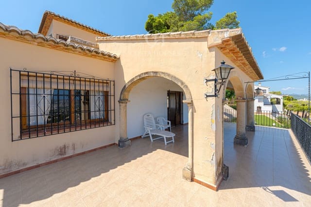 4 slaapkamer Villa te koop in Javea / Xàbia met garage - € 1.350.000 (Ref: 9165718)