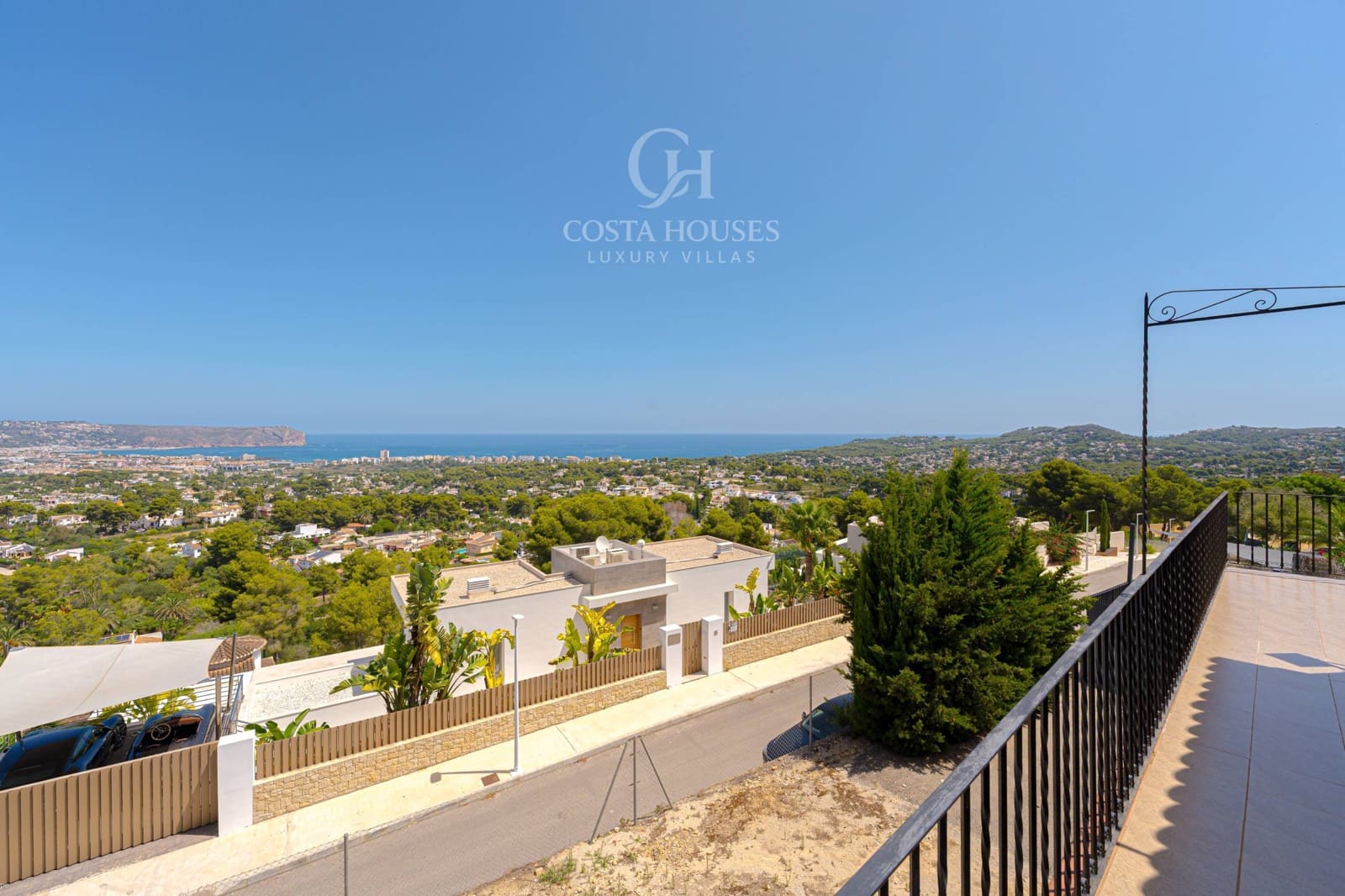 4 makuuhuone Huvila myytävänä paikassa Javea / Xabia mukana 
autotalli - 1 350 000 € (Ref: 9165718)