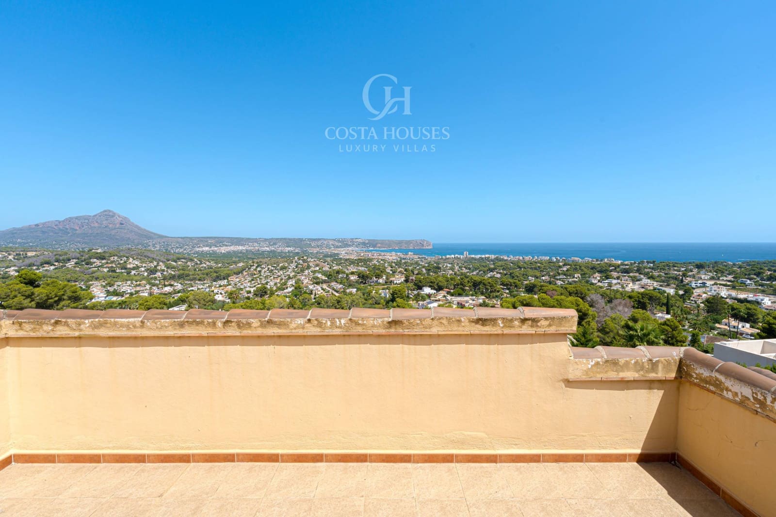 4 makuuhuone Huvila myytävänä paikassa Javea / Xabia mukana 
autotalli - 1 350 000 € (Ref: 9165718)