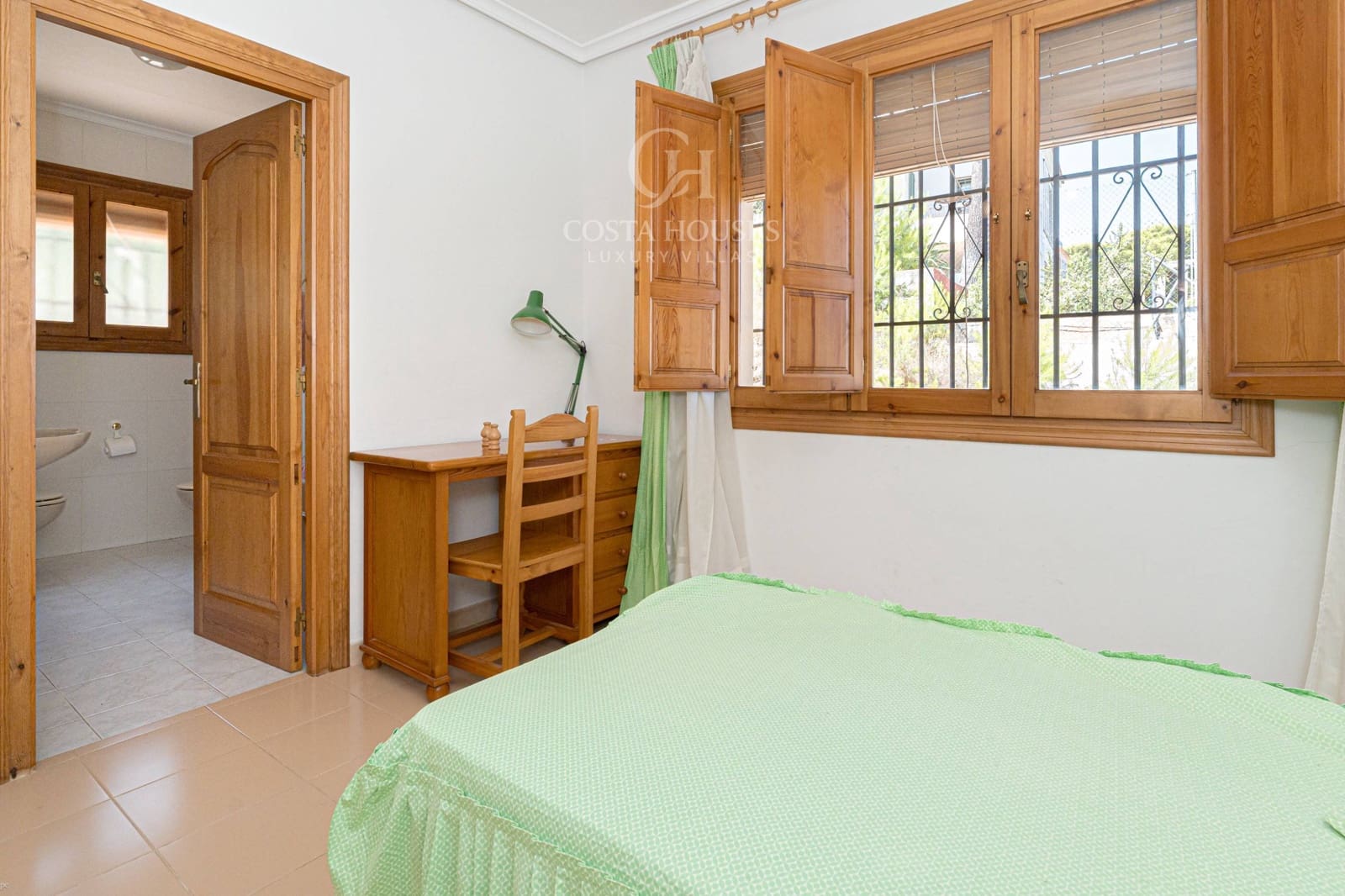 4 makuuhuone Huvila myytävänä paikassa Javea / Xabia mukana 
autotalli - 1 350 000 € (Ref: 9165718)