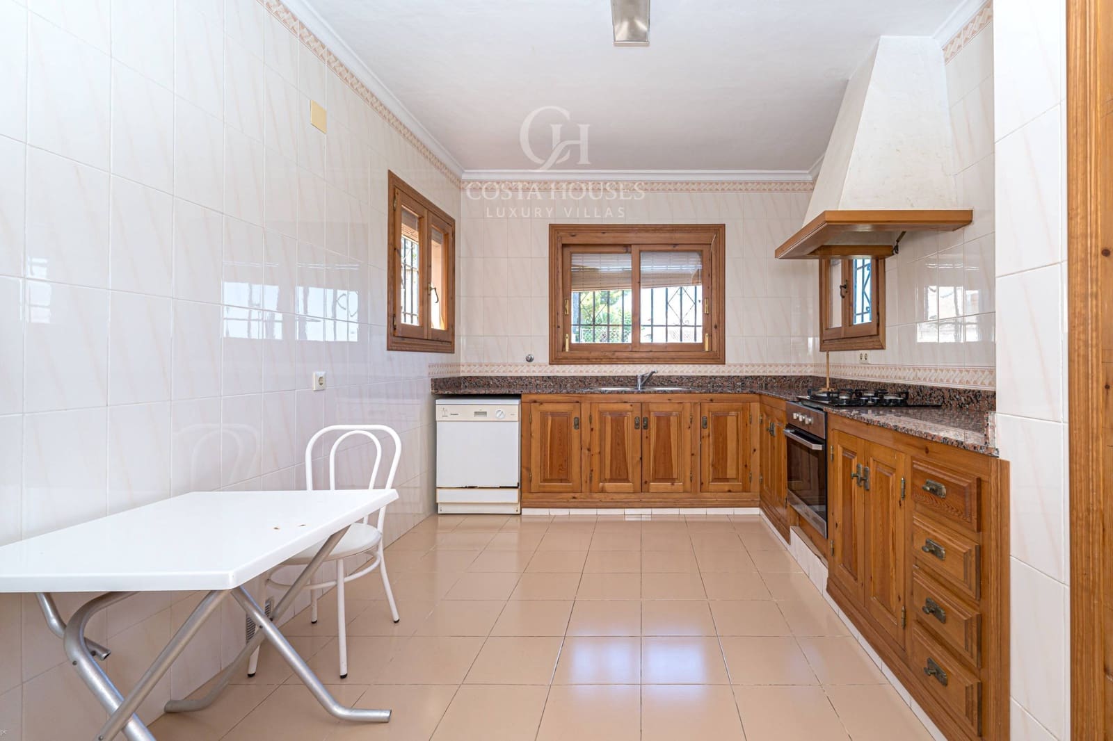 4 makuuhuone Huvila myytävänä paikassa Javea / Xabia mukana 
autotalli - 1 350 000 € (Ref: 9165718)