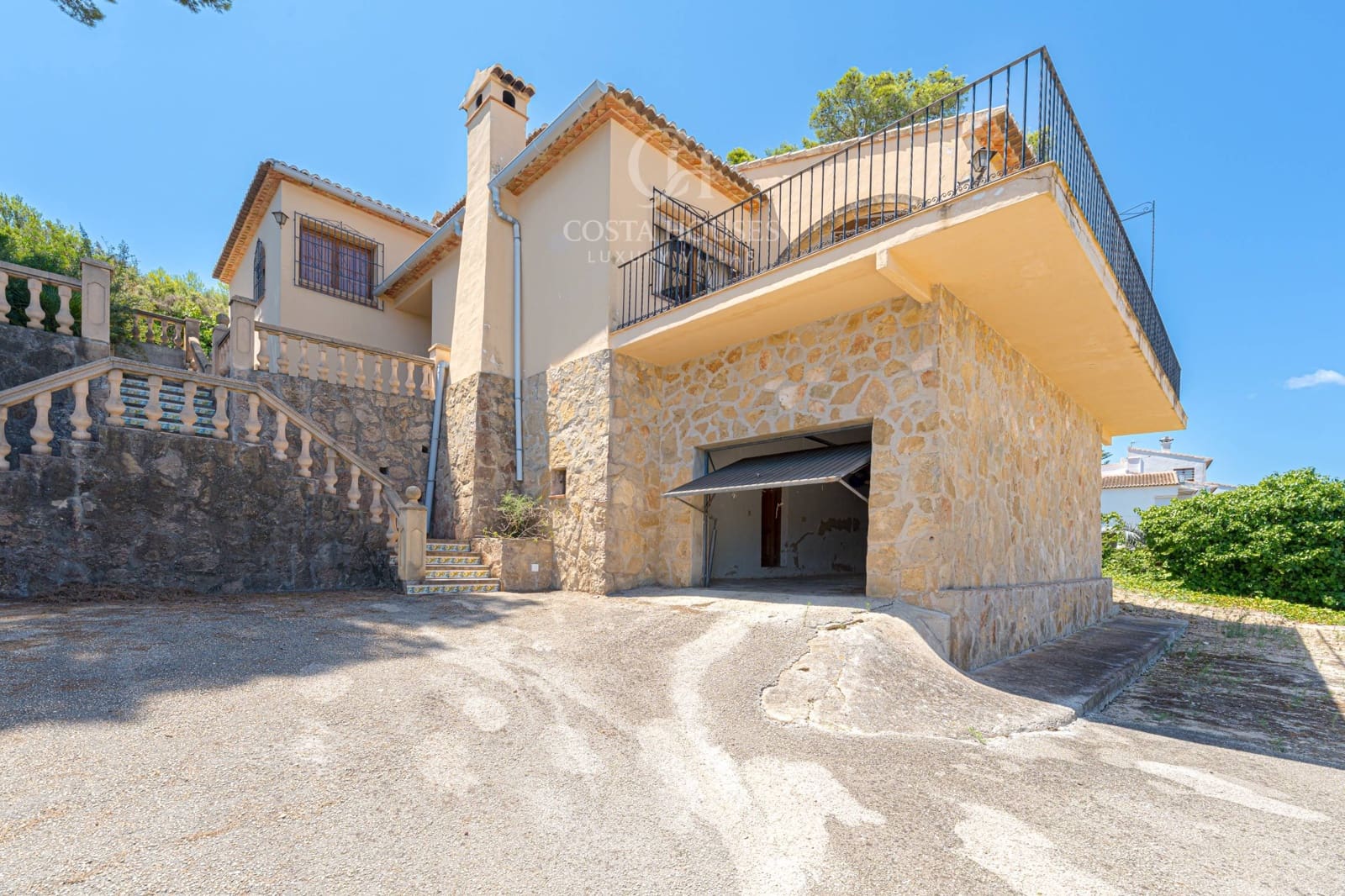 4 makuuhuone Huvila myytävänä paikassa Javea / Xabia mukana 
autotalli - 1 350 000 € (Ref: 9165718)