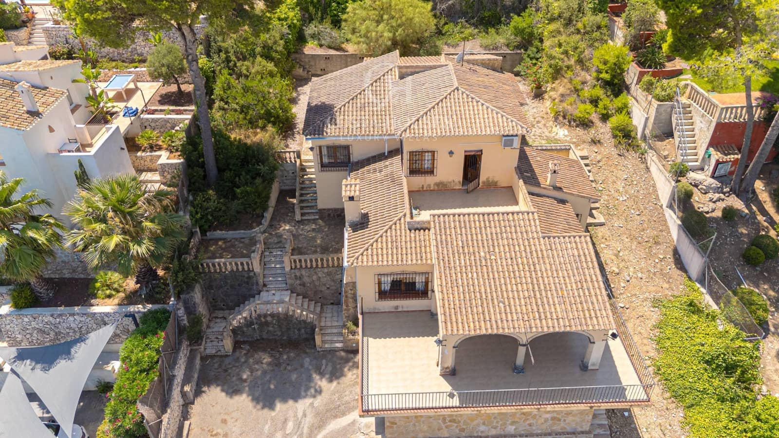 4 makuuhuone Huvila myytävänä paikassa Javea / Xabia mukana 
autotalli - 1 350 000 € (Ref: 9165718)