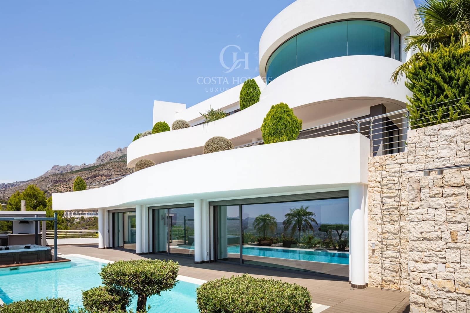 3 soveværelse Villa til salg i Altea med swimmingpool garage - € 3.500.000 (Ref: 9169489)