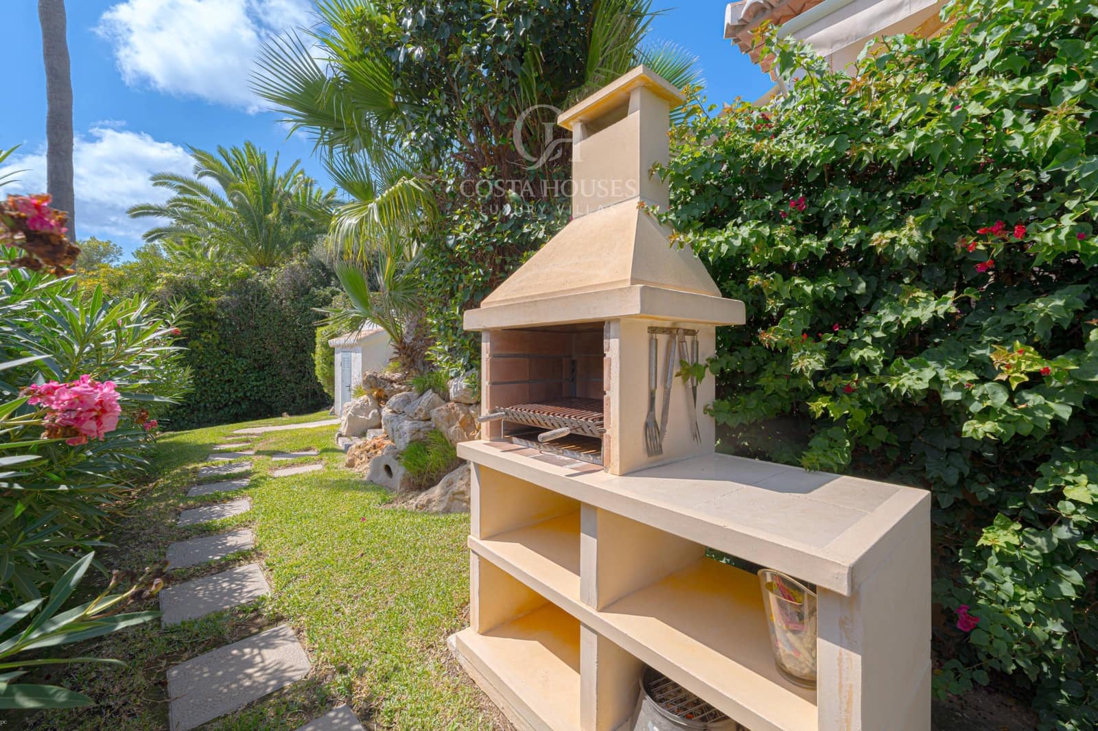 4 slaapkamer Villa te koop in Javea / Xabia met zwembad garage - € 1.290.000 (Ref: 9226988)