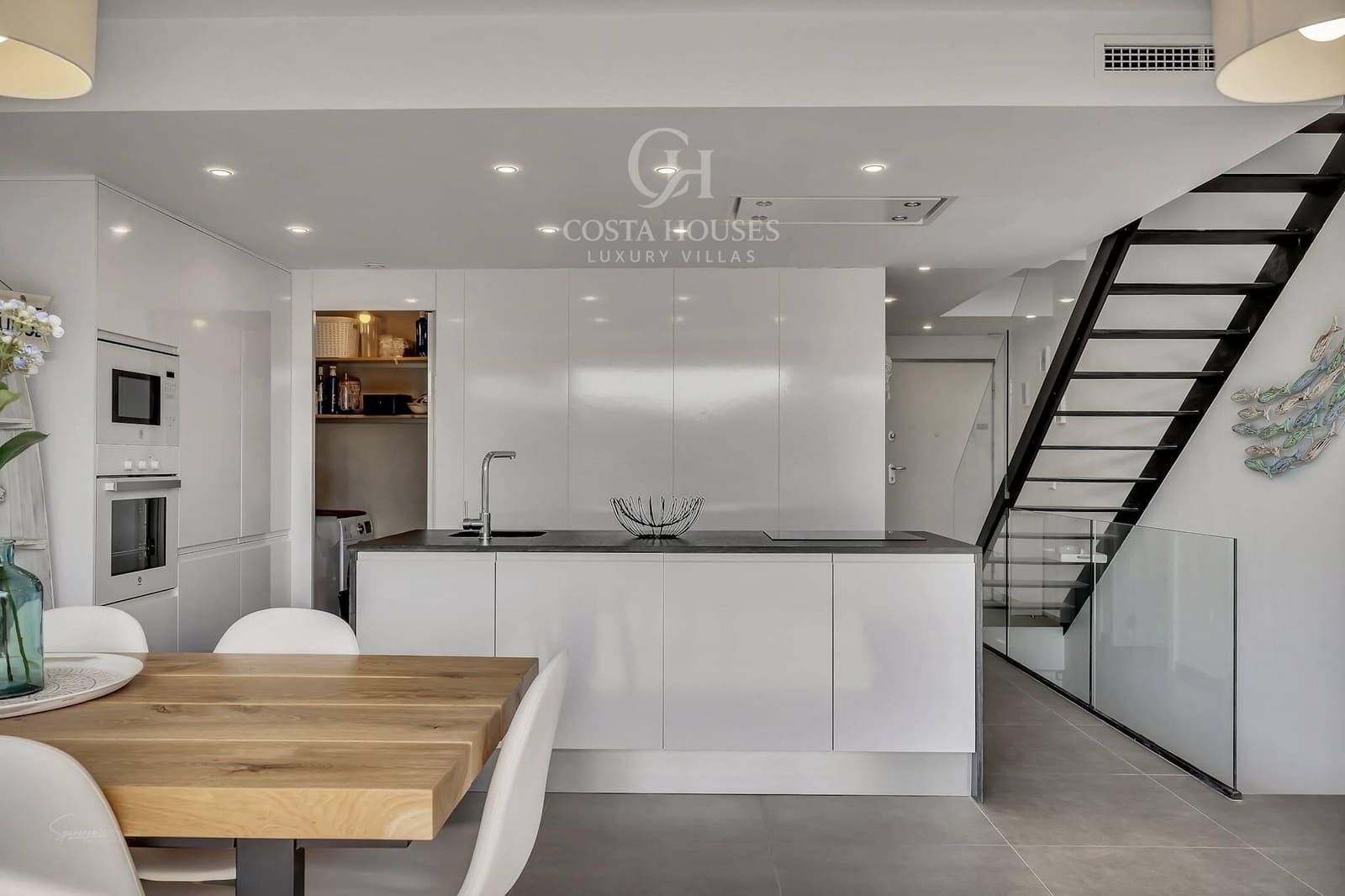 3 soverom Penthouse til salgs i Arenal med svømmebasseng garasje - € 620 000 (Ref: 9236850)