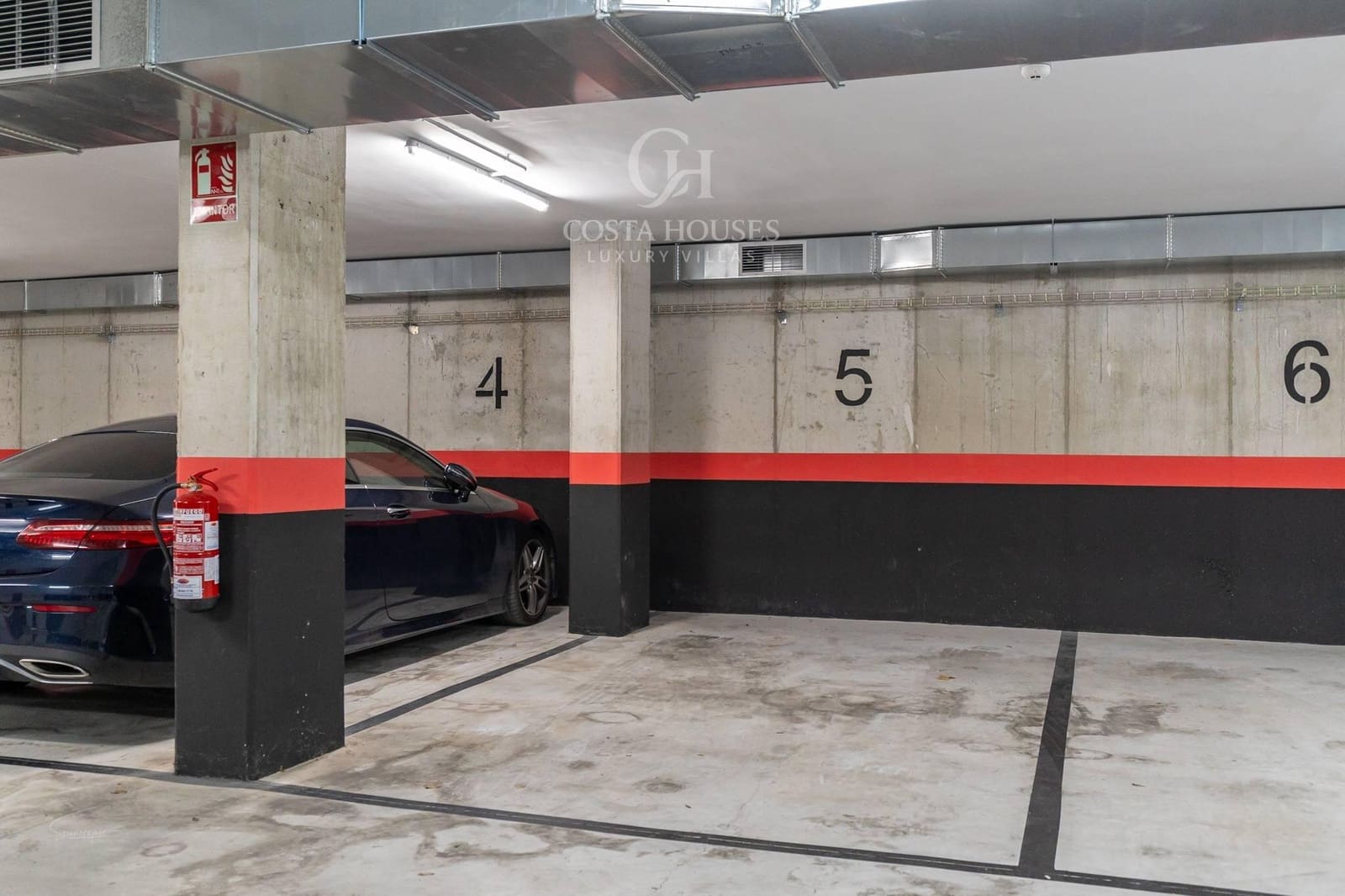 3 soverom Penthouse til salgs i Arenal med svømmebasseng garasje - € 620 000 (Ref: 9236850)