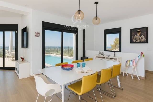 4 quarto Moradia para venda em Dénia com piscina garagem - 950 000 € (Ref: 9240340)