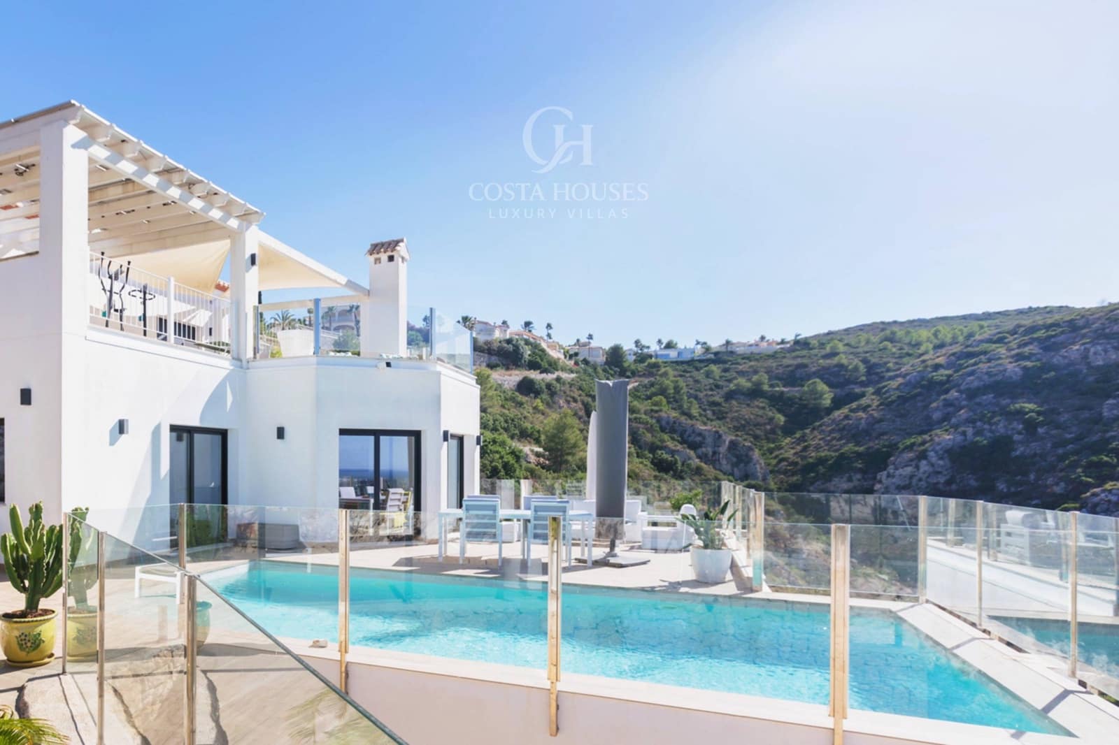 4 quarto Moradia para venda em Denia com piscina garagem - 950 000 € (Ref: 9240340)