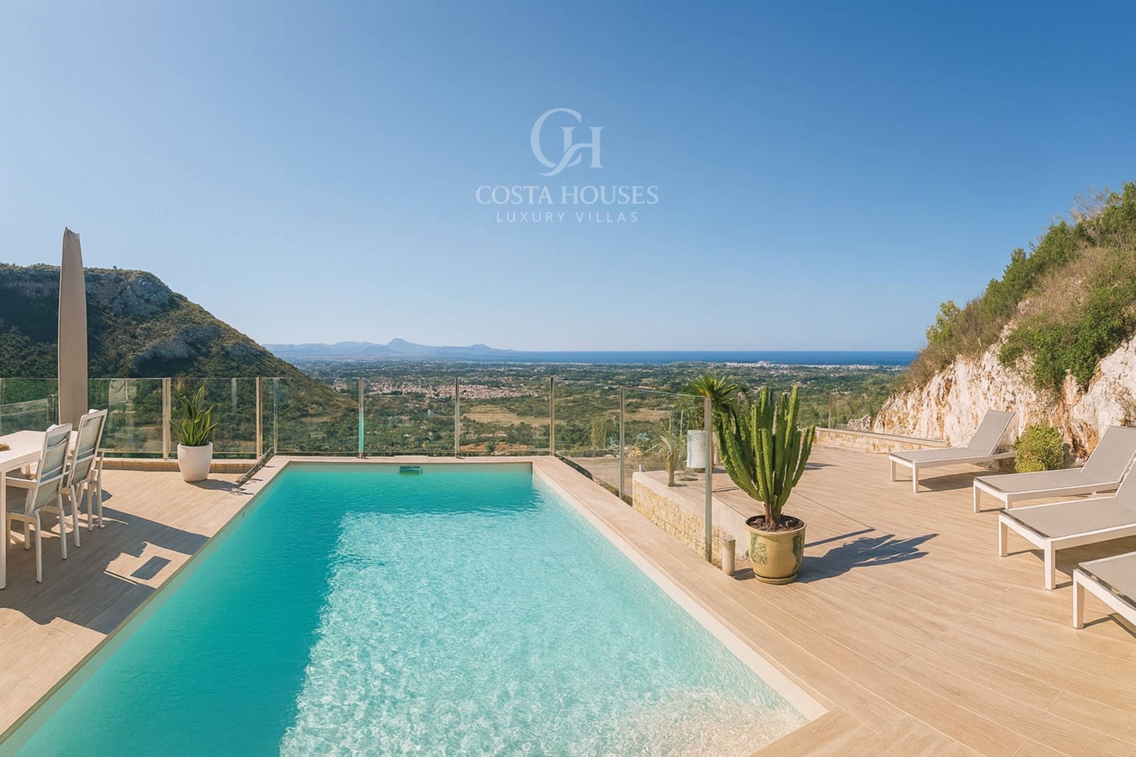 4 quarto Moradia para venda em Denia com piscina garagem - 950 000 € (Ref: 9240340)