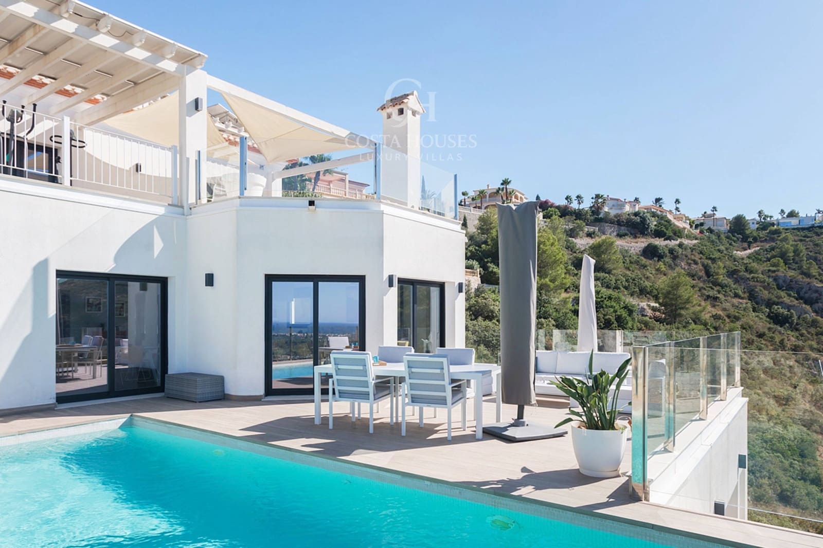 4 quarto Moradia para venda em Denia com piscina garagem - 950 000 € (Ref: 9240340)