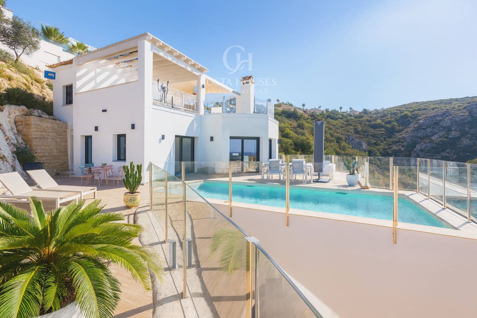 4 quarto Moradia para venda em Denia com piscina garagem - 950 000 € (Ref: 9240340)