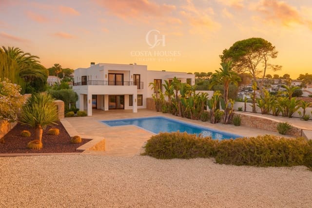 Chalet de 4 habitaciones en Moraira, Teulada-Moraira en venta con piscina garaje - 2.995.000 € (Ref: 9248169)