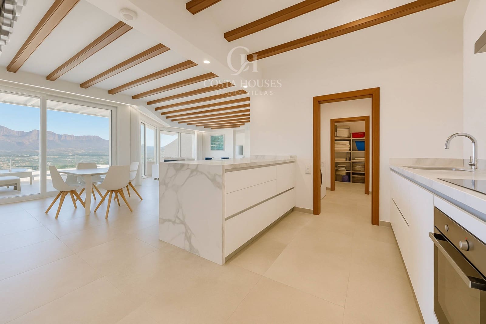 7 bedroom Villa for sale in Altea with pool garage - € 2,650,000 (Ref: 9257247)