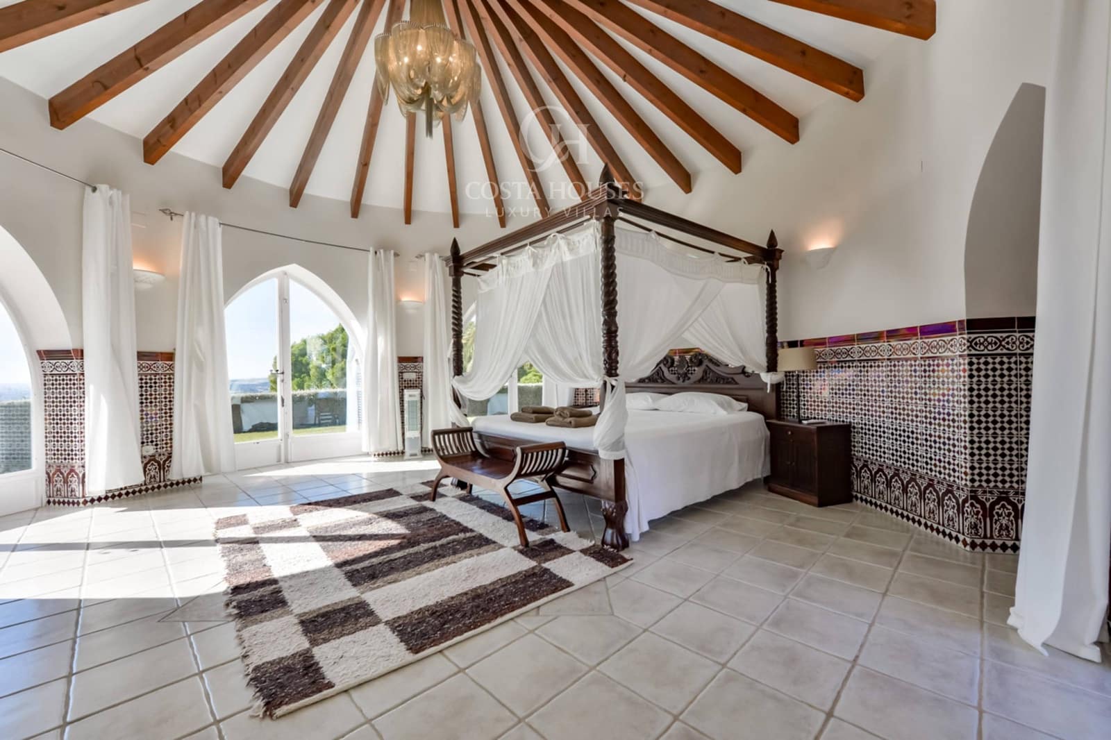 7 bedroom Villa for sale in Altea with pool garage - € 2,650,000 (Ref: 9257247)