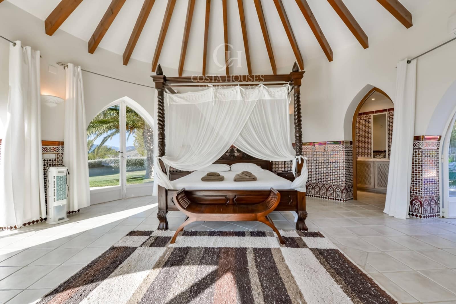 7 bedroom Villa for sale in Altea with pool garage - € 2,650,000 (Ref: 9257247)