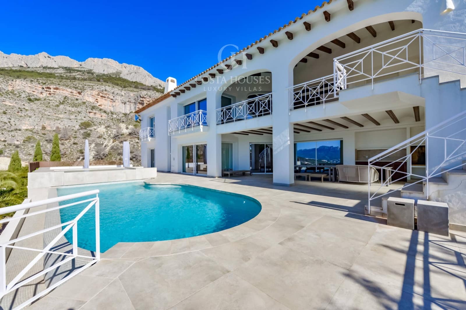 7 bedroom Villa for sale in Altea with pool garage - € 2,650,000 (Ref: 9257247)