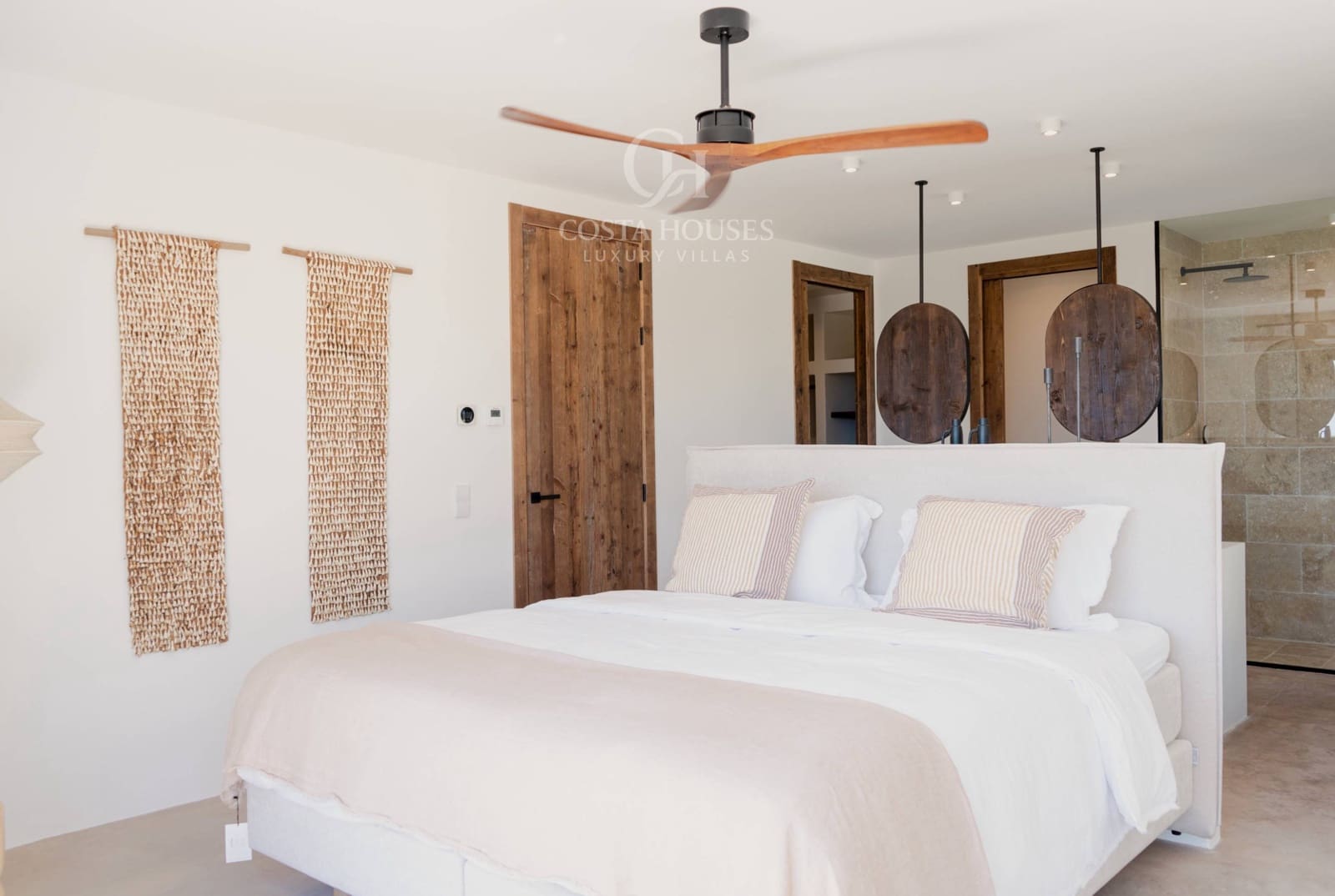 4 makuuhuone Huvila myytävänä paikassa Benissa mukana uima-altaan 
autotalli - 3 450 000 € (Ref: 9262532)