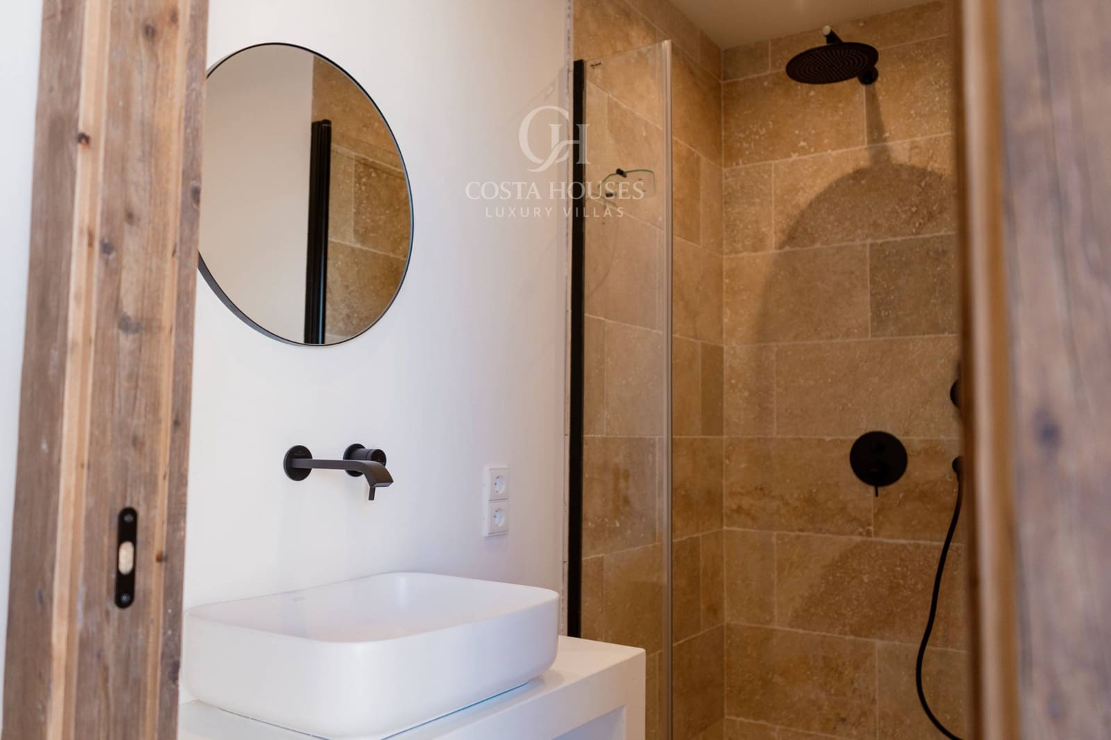 4 makuuhuone Huvila myytävänä paikassa Benissa mukana uima-altaan 
autotalli - 3 450 000 € (Ref: 9262532)