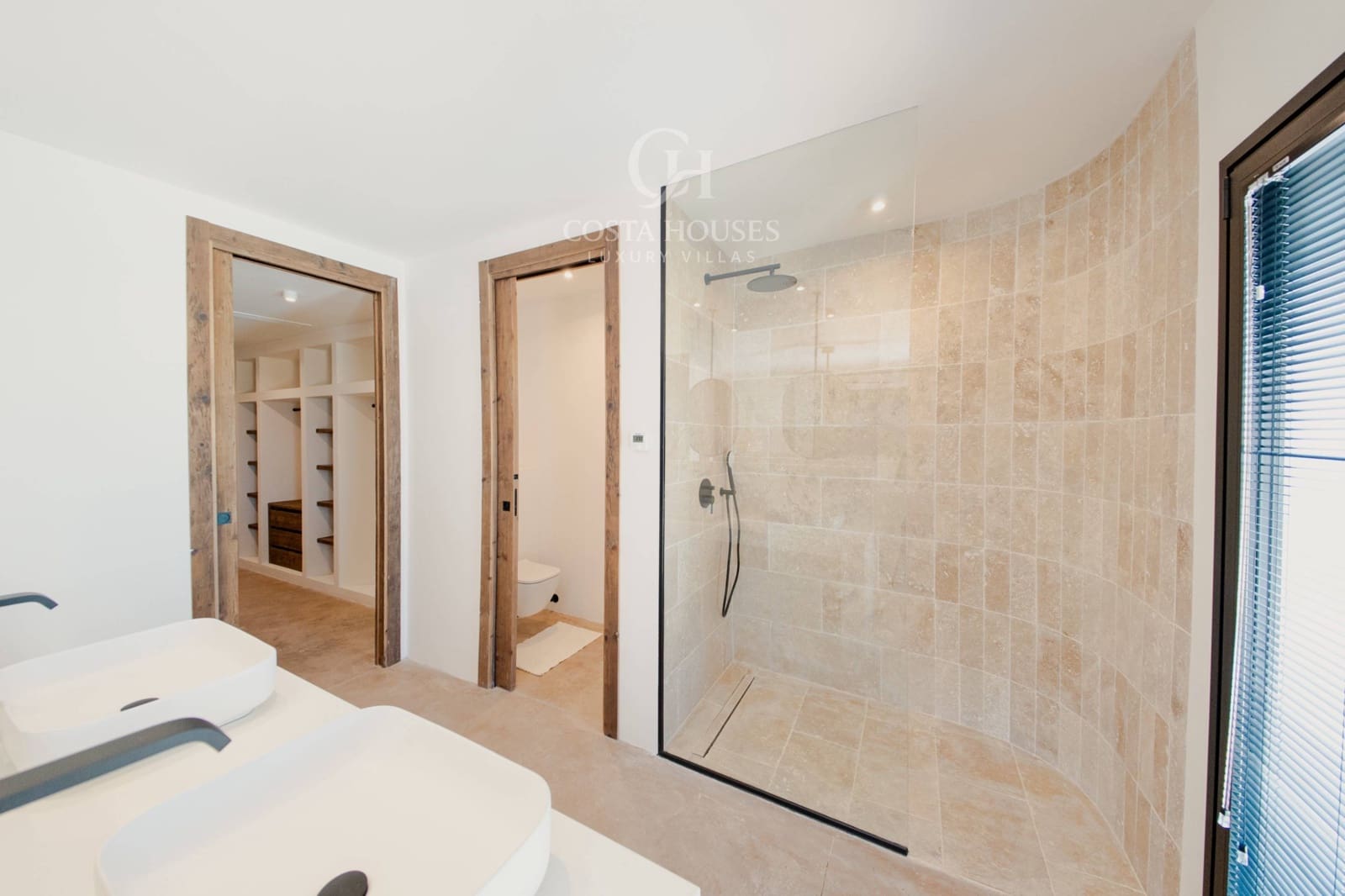 4 makuuhuone Huvila myytävänä paikassa Benissa mukana uima-altaan 
autotalli - 3 450 000 € (Ref: 9262532)