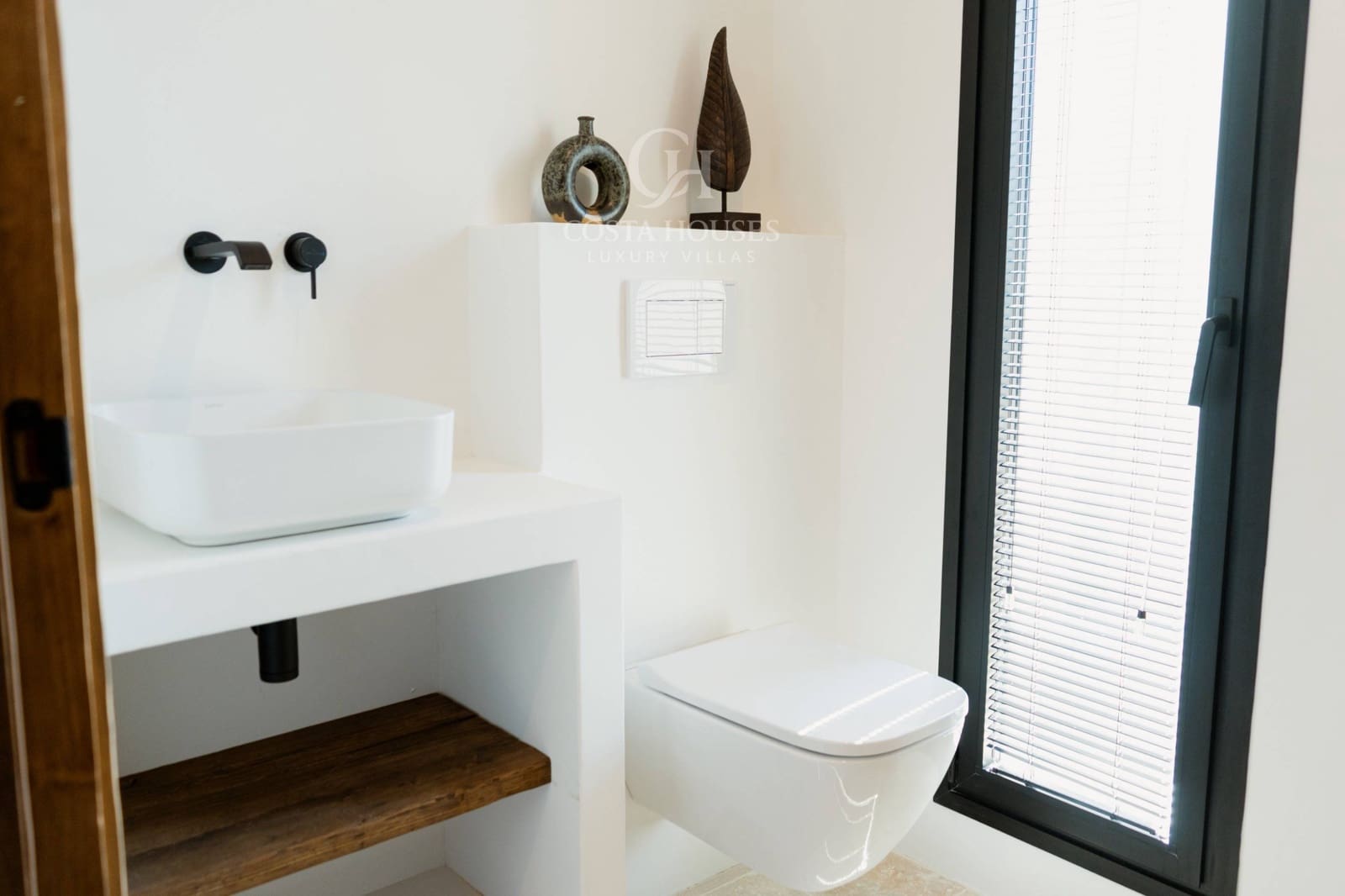 4 makuuhuone Huvila myytävänä paikassa Benissa mukana uima-altaan 
autotalli - 3 450 000 € (Ref: 9262532)