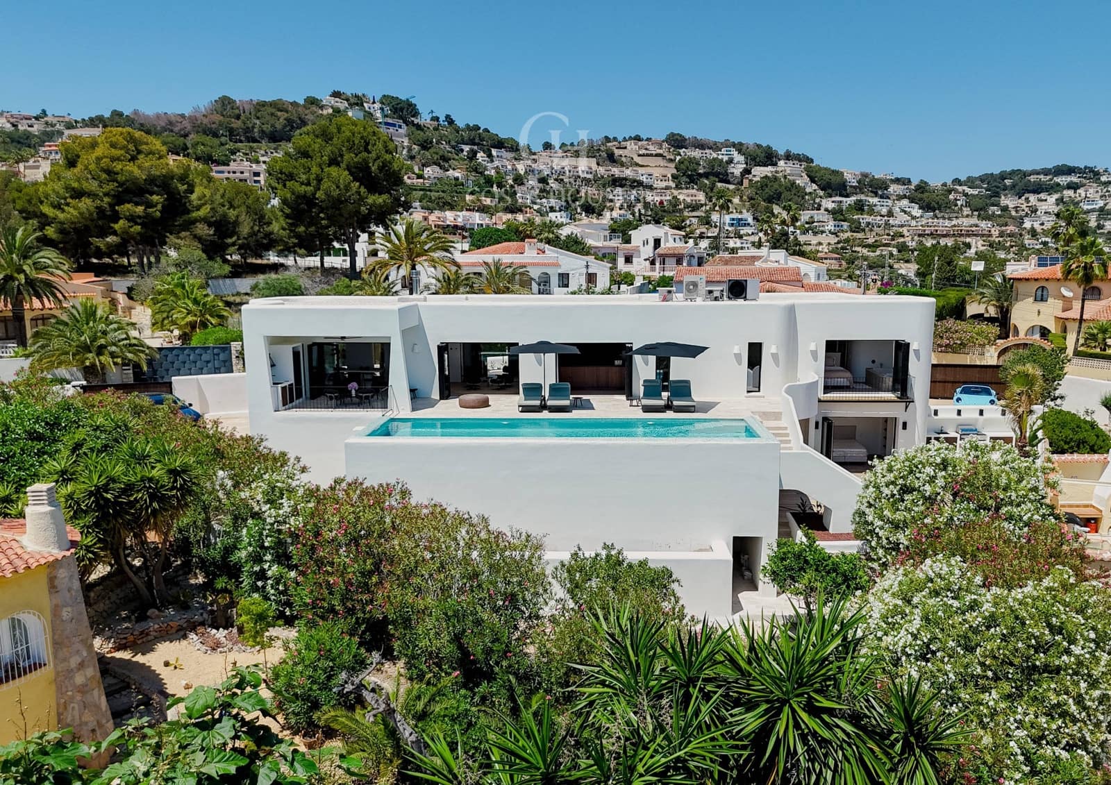 4 makuuhuone Huvila myytävänä paikassa Benissa mukana uima-altaan 
autotalli - 3 450 000 € (Ref: 9262532)