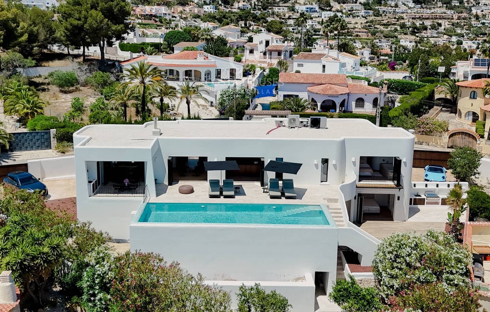 4 makuuhuone Huvila myytävänä paikassa Benissa mukana uima-altaan 
autotalli - 3 450 000 € (Ref: 9262532)