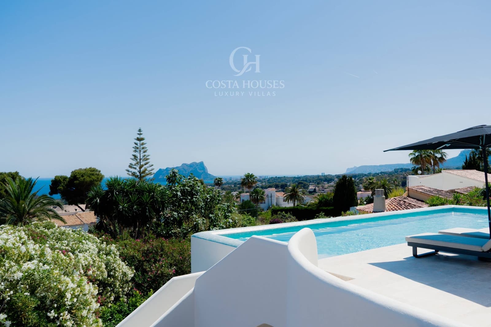 4 makuuhuone Huvila myytävänä paikassa Benissa mukana uima-altaan 
autotalli - 3 450 000 € (Ref: 9262532)