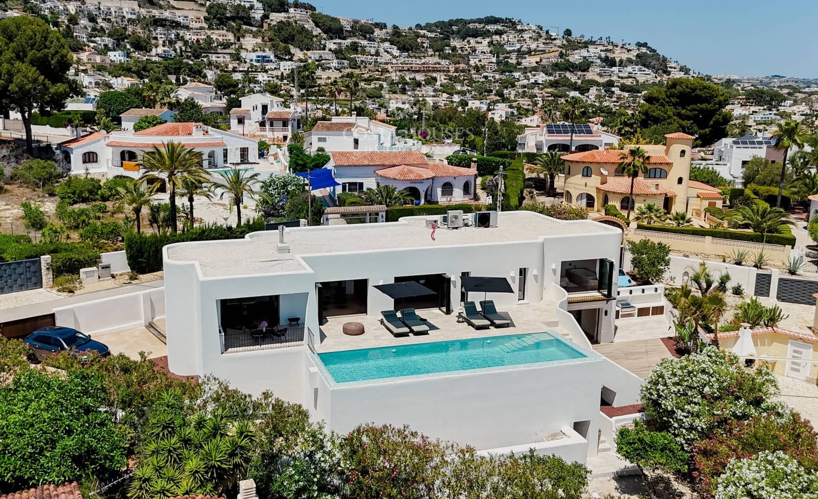 4 makuuhuone Huvila myytävänä paikassa Benissa mukana uima-altaan 
autotalli - 3 450 000 € (Ref: 9262532)